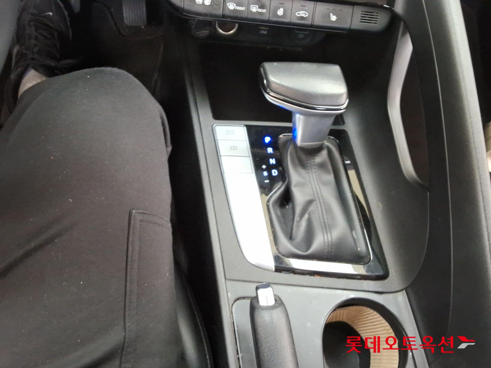 Hyundai Avante id 3816337 из Кореи 33