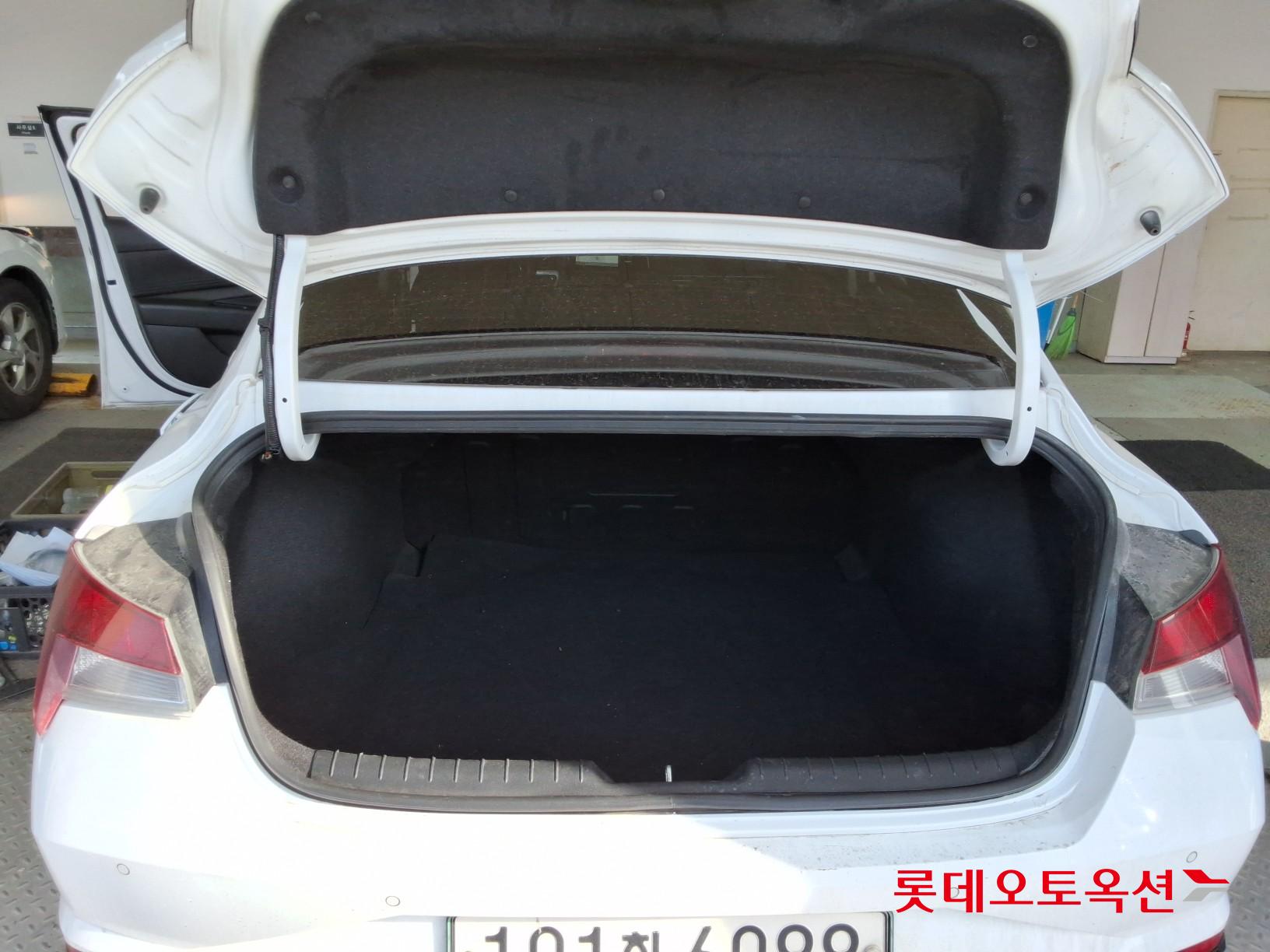 Hyundai Avante id 3816337 из Кореи 38