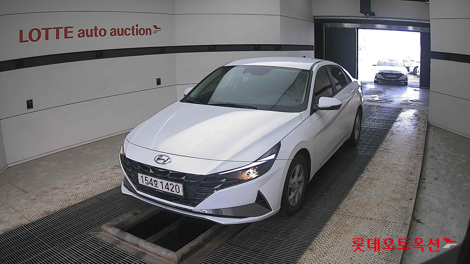 Hyundai Avante 2021 Белый из Кореи