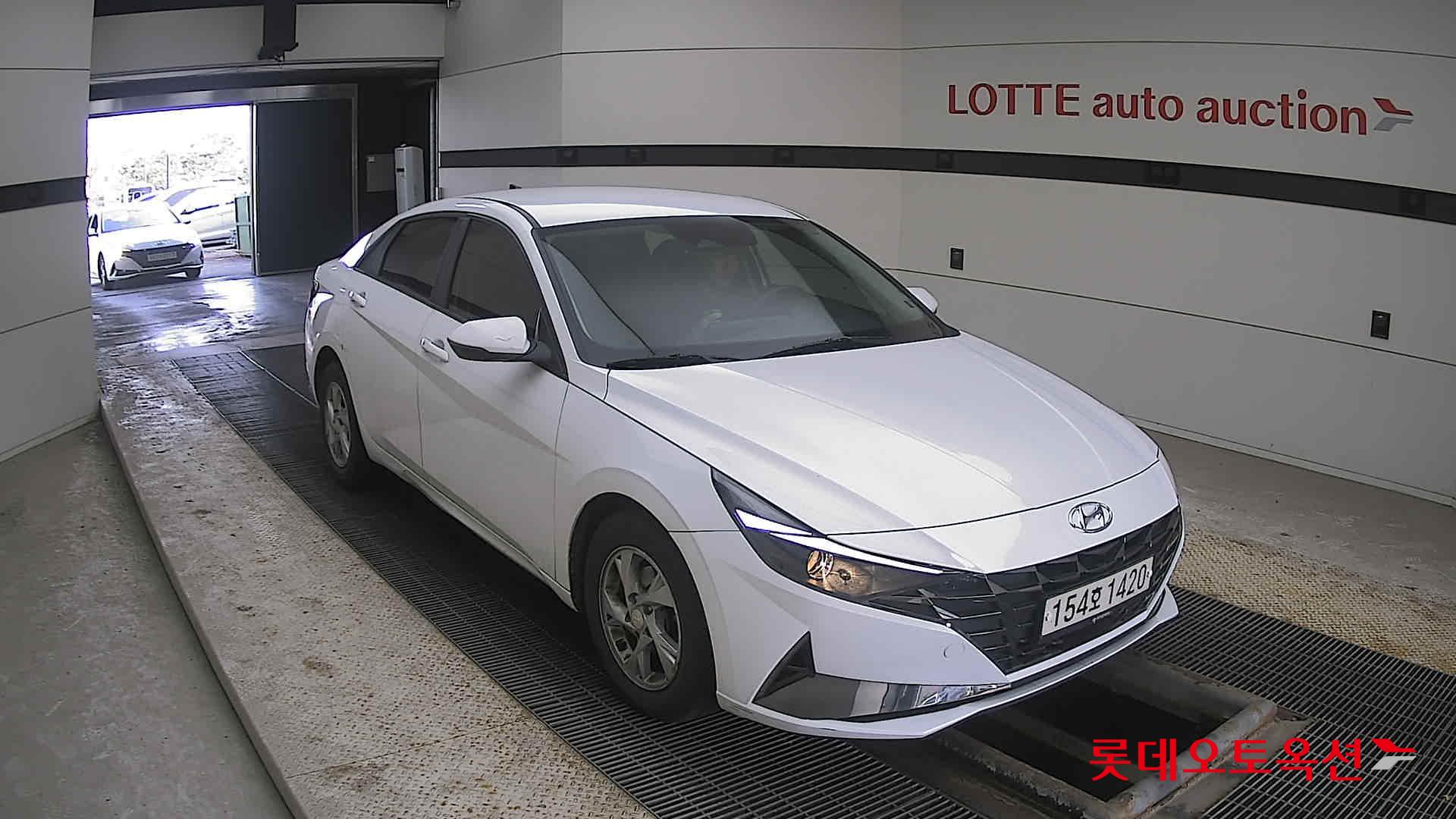 Hyundai Avante 2021 Белый из Кореи, фото 2