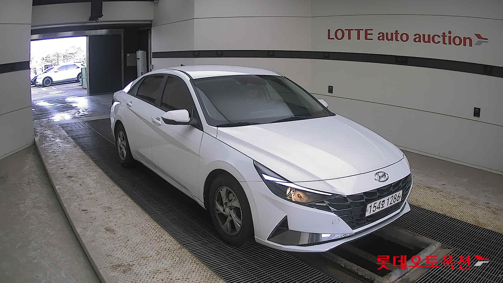 Hyundai Avante 2021 Белый из Кореи, фото 2