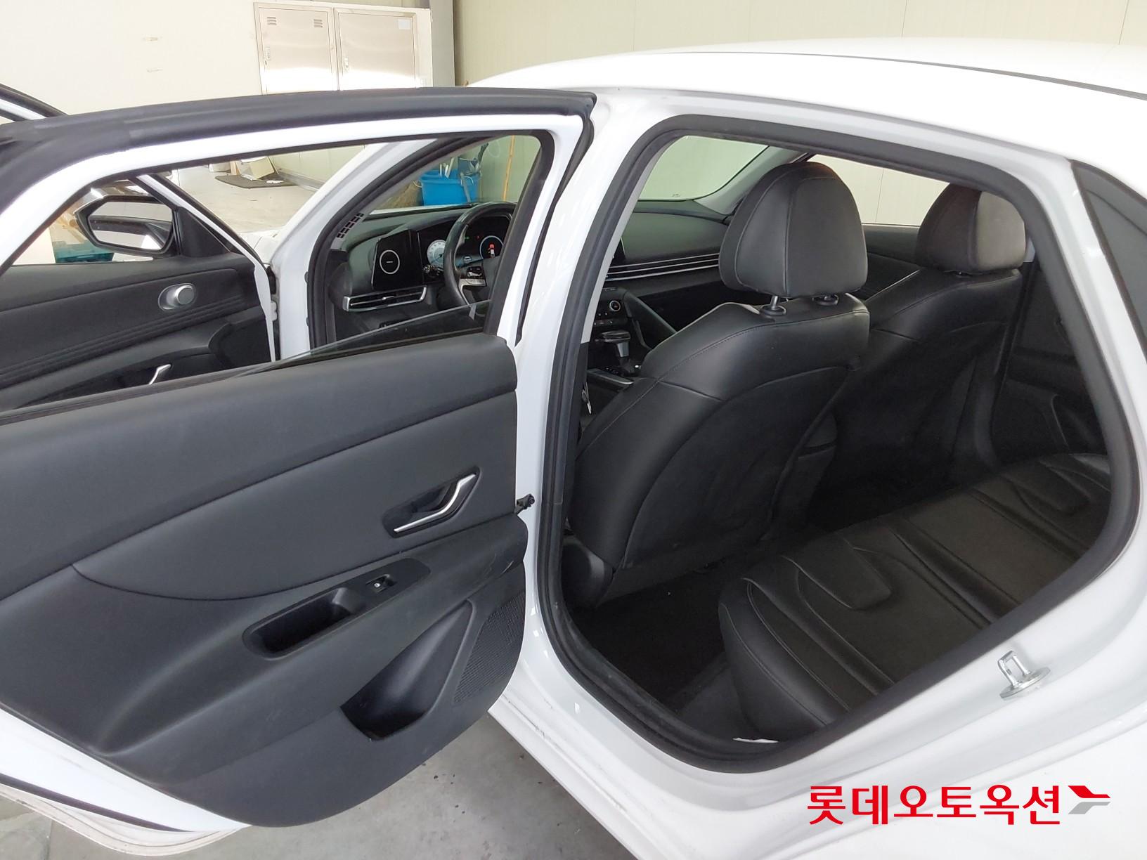 Hyundai Avante id 3822895 из Кореи 36