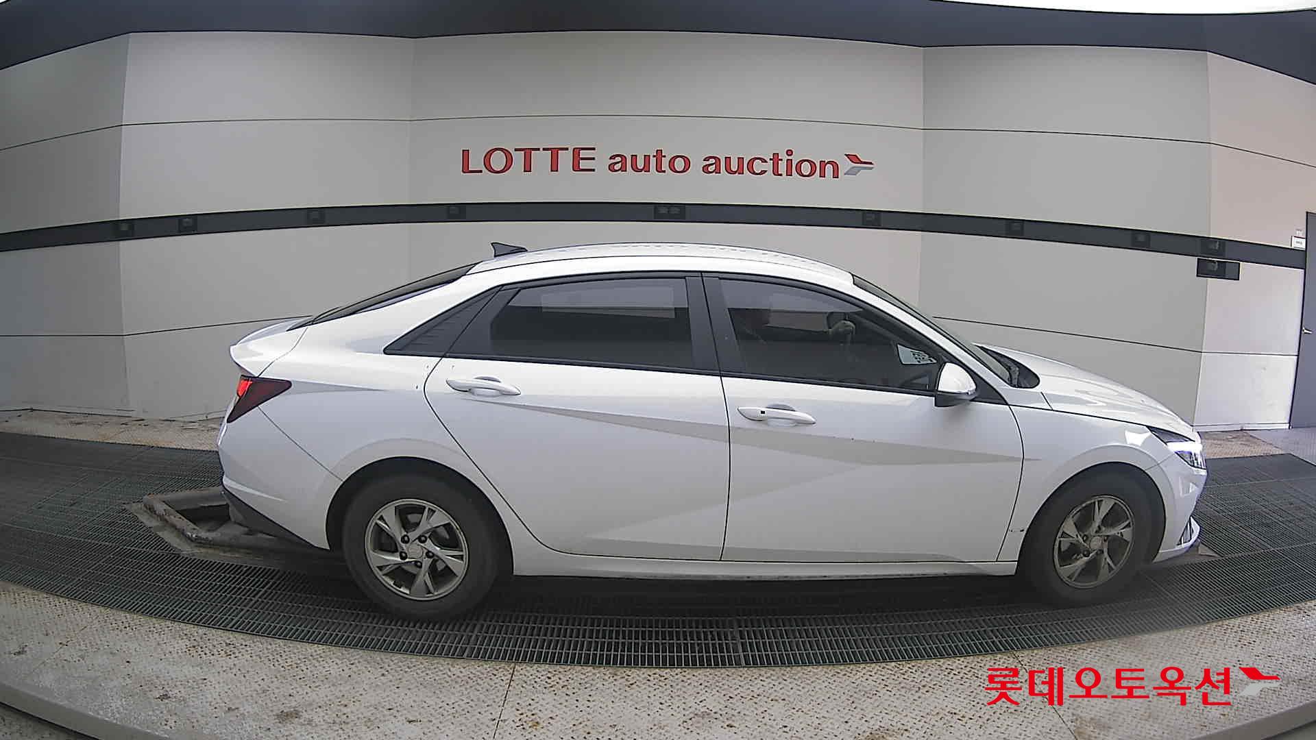 Hyundai Avante 2021 Белый из Кореи, фото 3