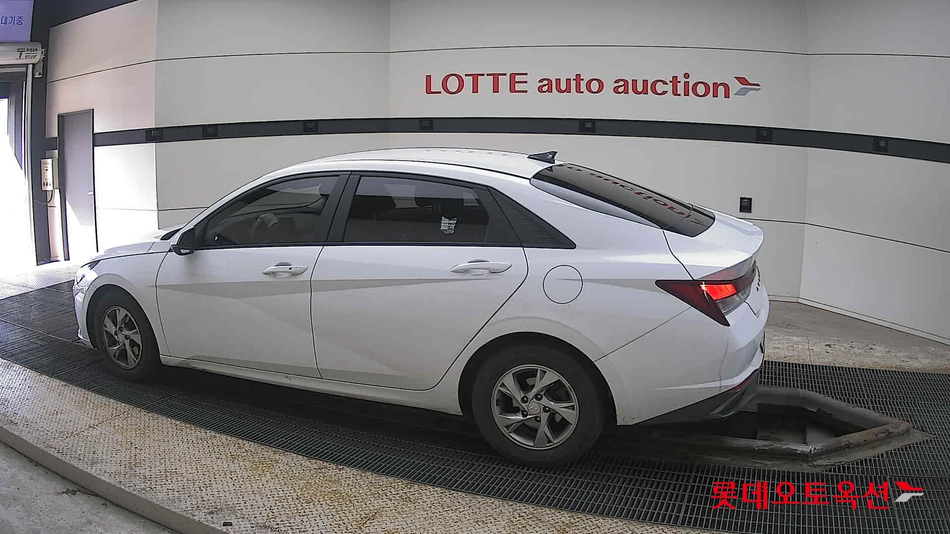 Hyundai Avante id 3816349 из Кореи 11