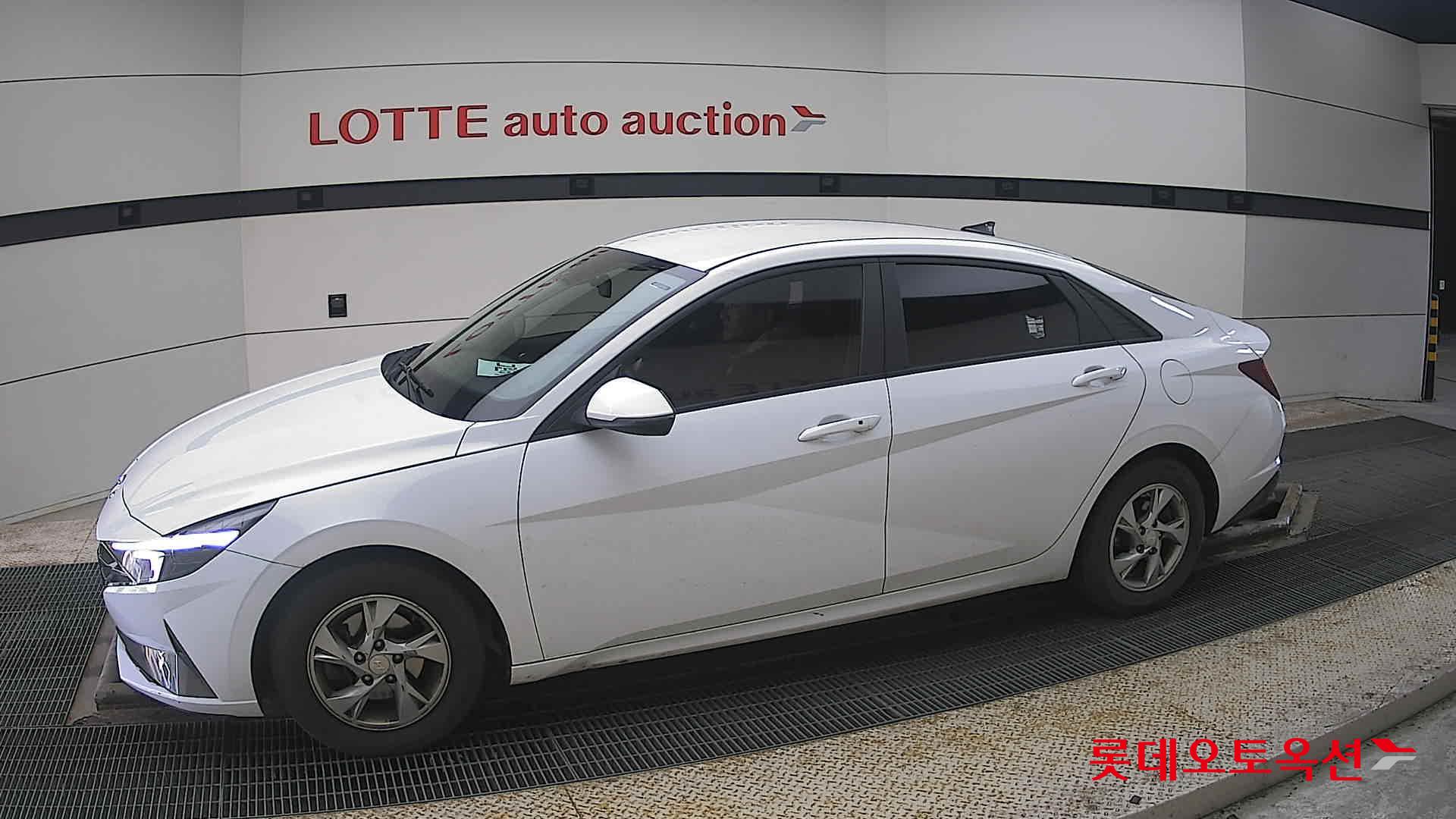 Hyundai Avante id 3816349 из Кореи 12