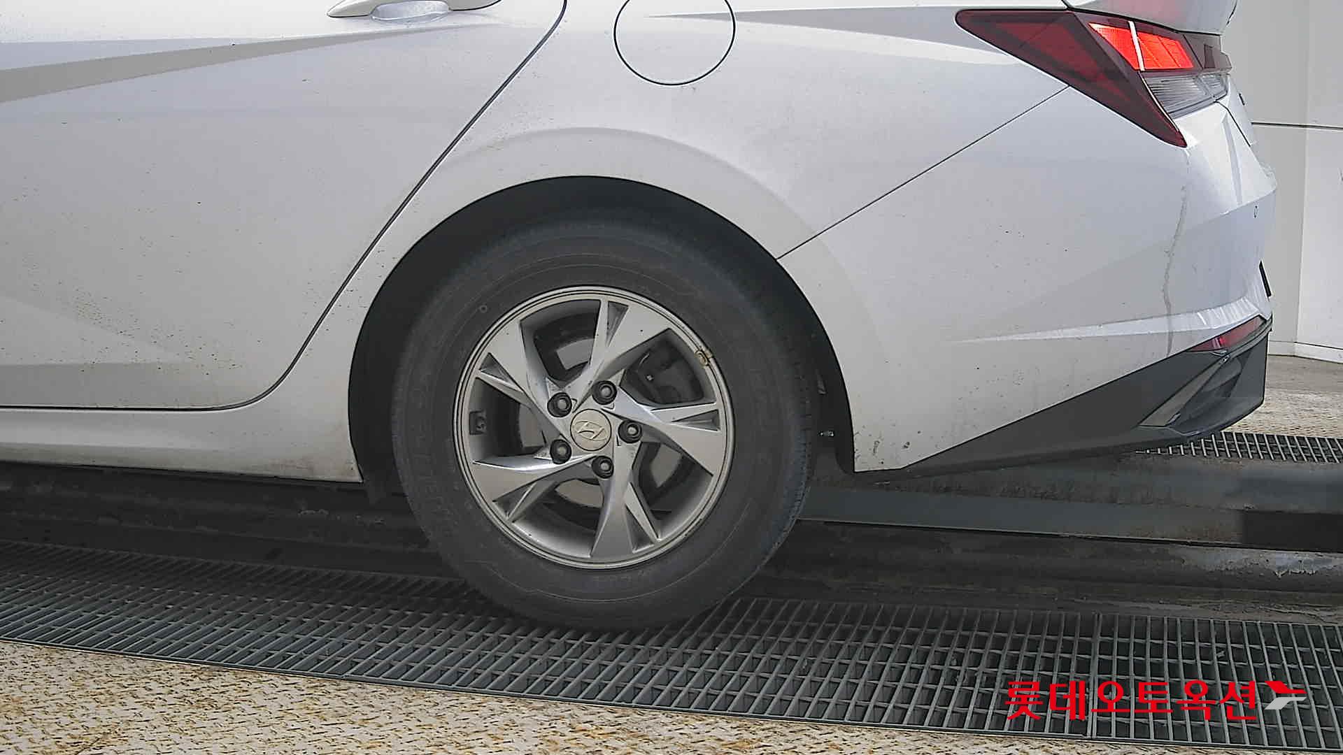 Hyundai Avante id 3816349 из Кореи 22