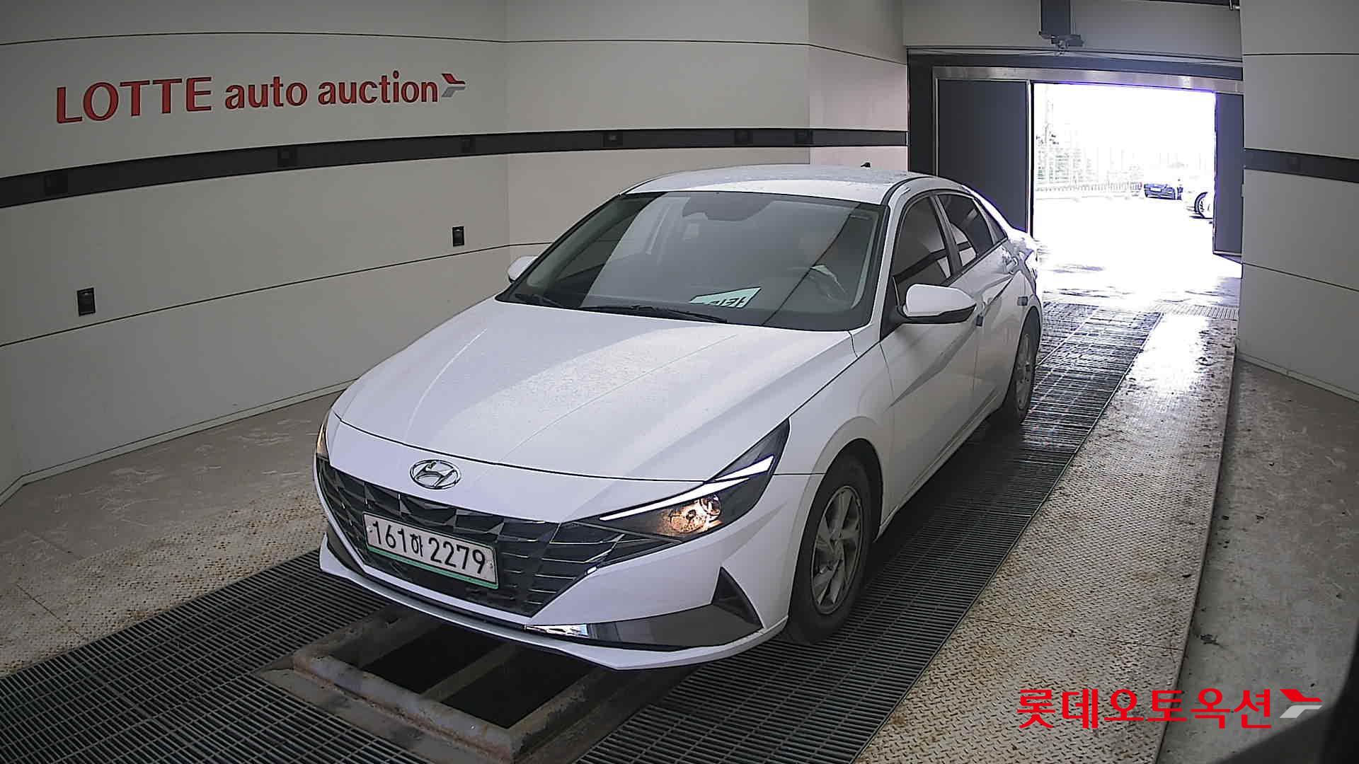 Hyundai Avante 2021 Белый из Кореи