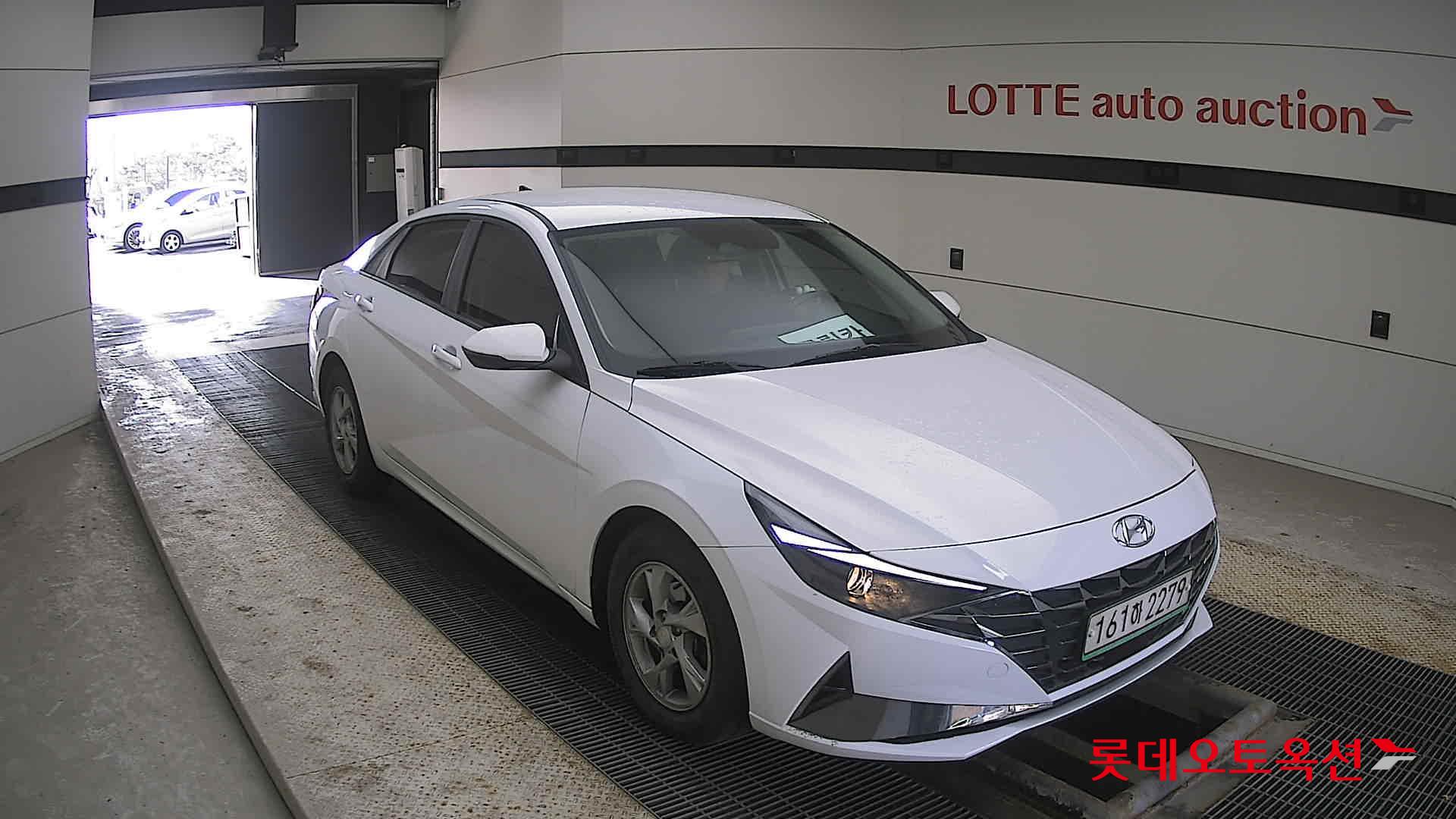 Hyundai Avante 2021 Белый из Кореи, фото 2