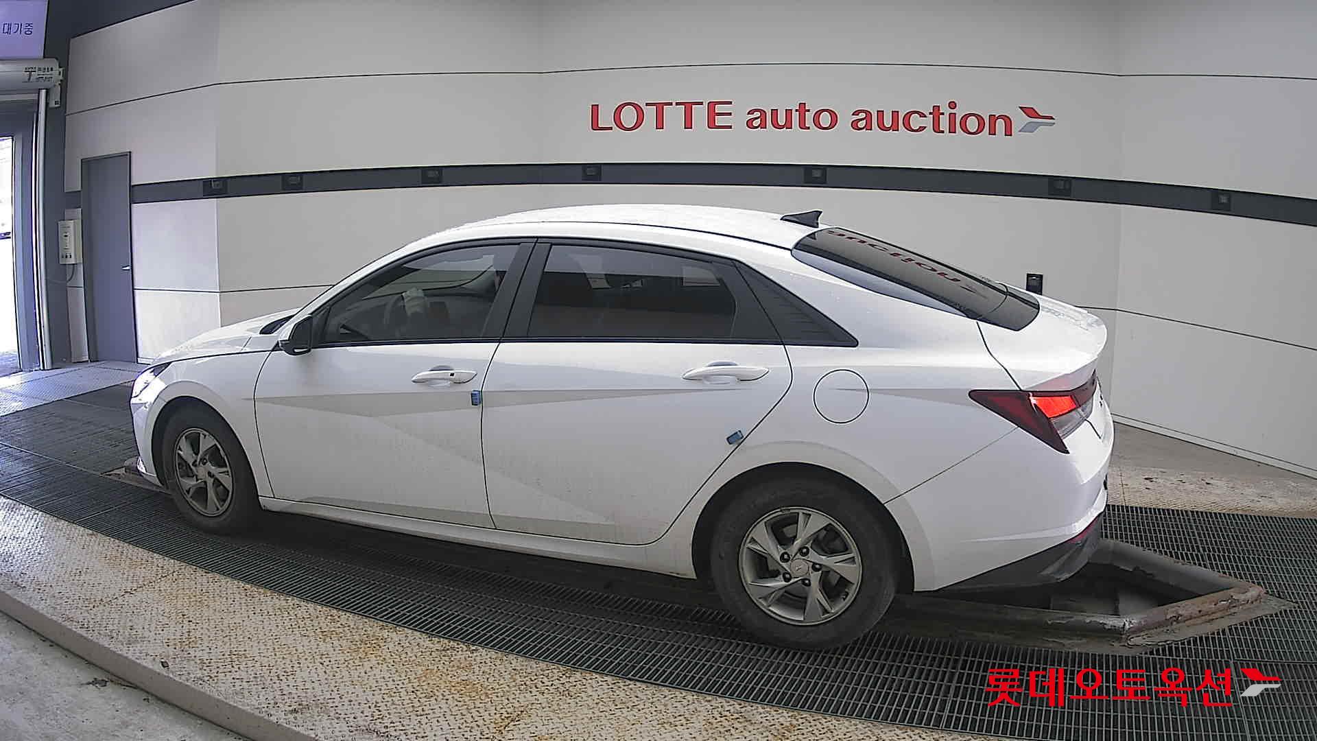 Hyundai Avante id 3822870 из Кореи 11