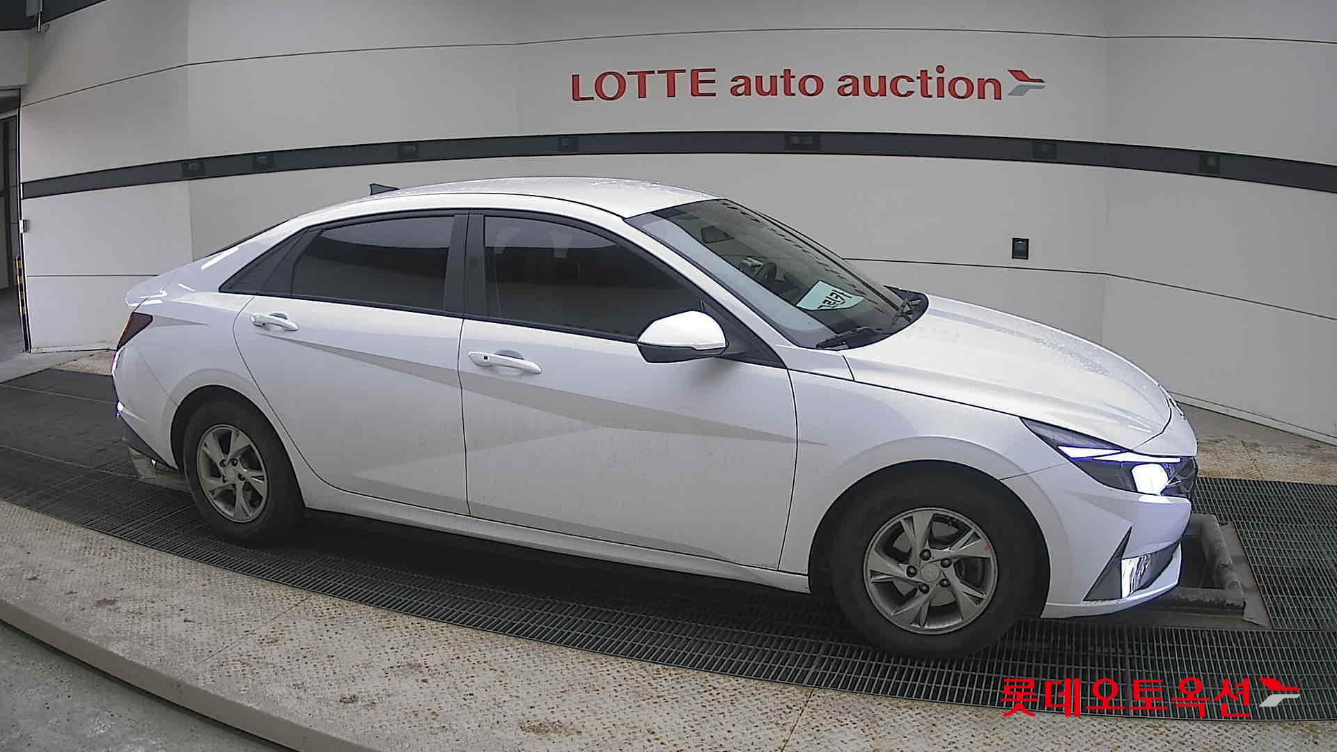 Hyundai Avante id 3822870 из Кореи 17