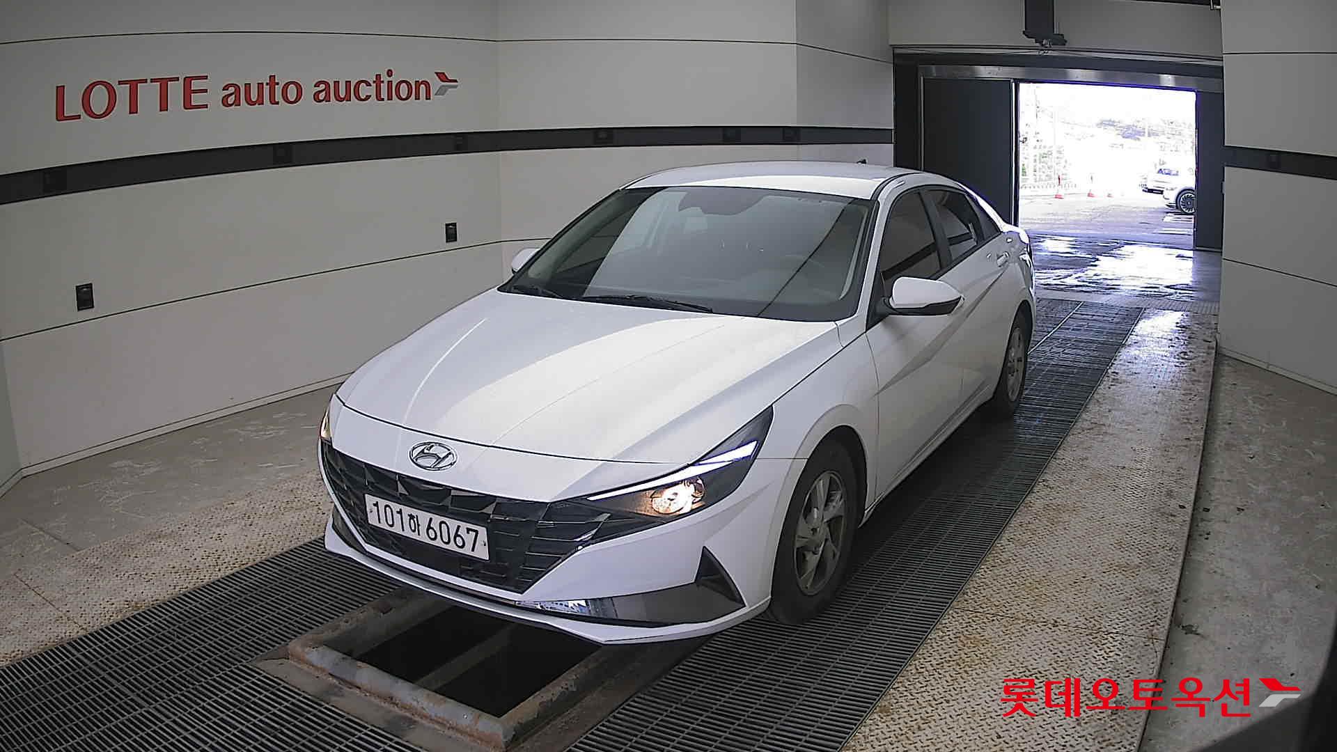 Hyundai Avante 2021 Белый из Кореи