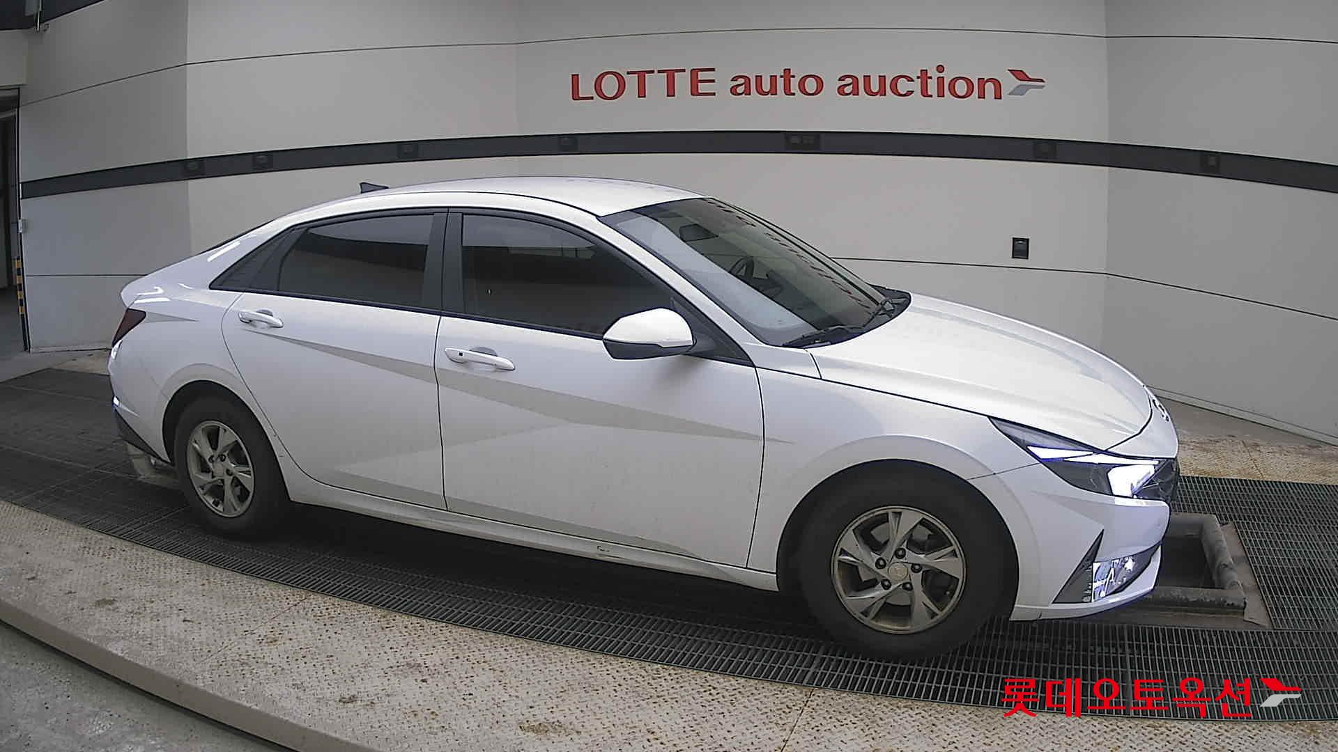 Hyundai Avante id 3816355 из Кореи 17