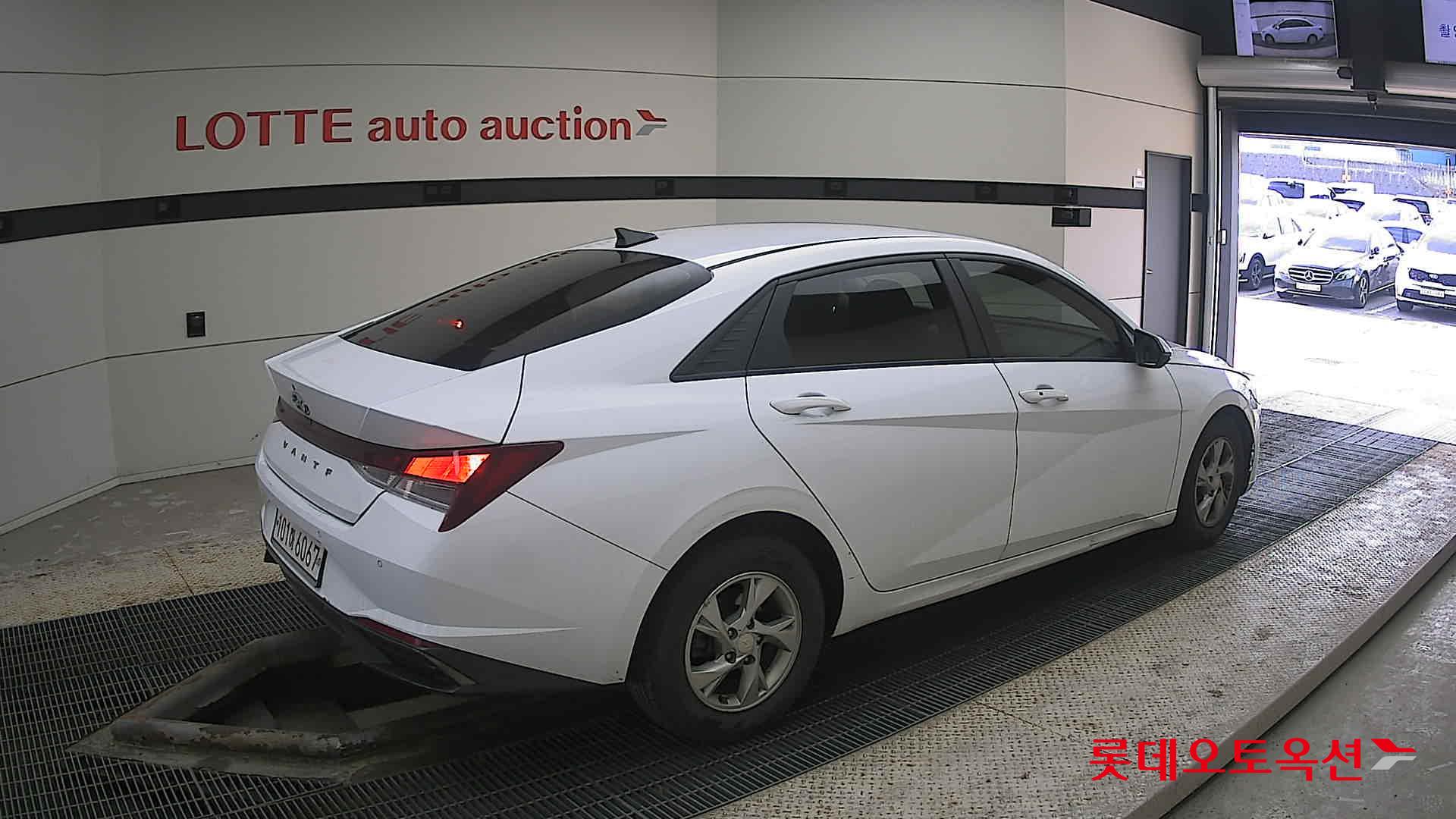 Hyundai Avante id 3816355 из Кореи 19