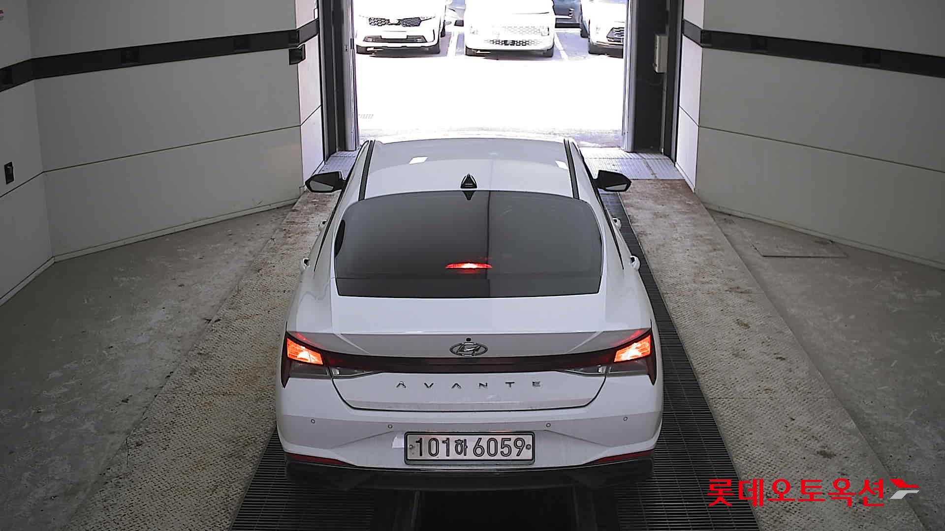 Hyundai Avante 2021 Белый из Кореи, фото 5