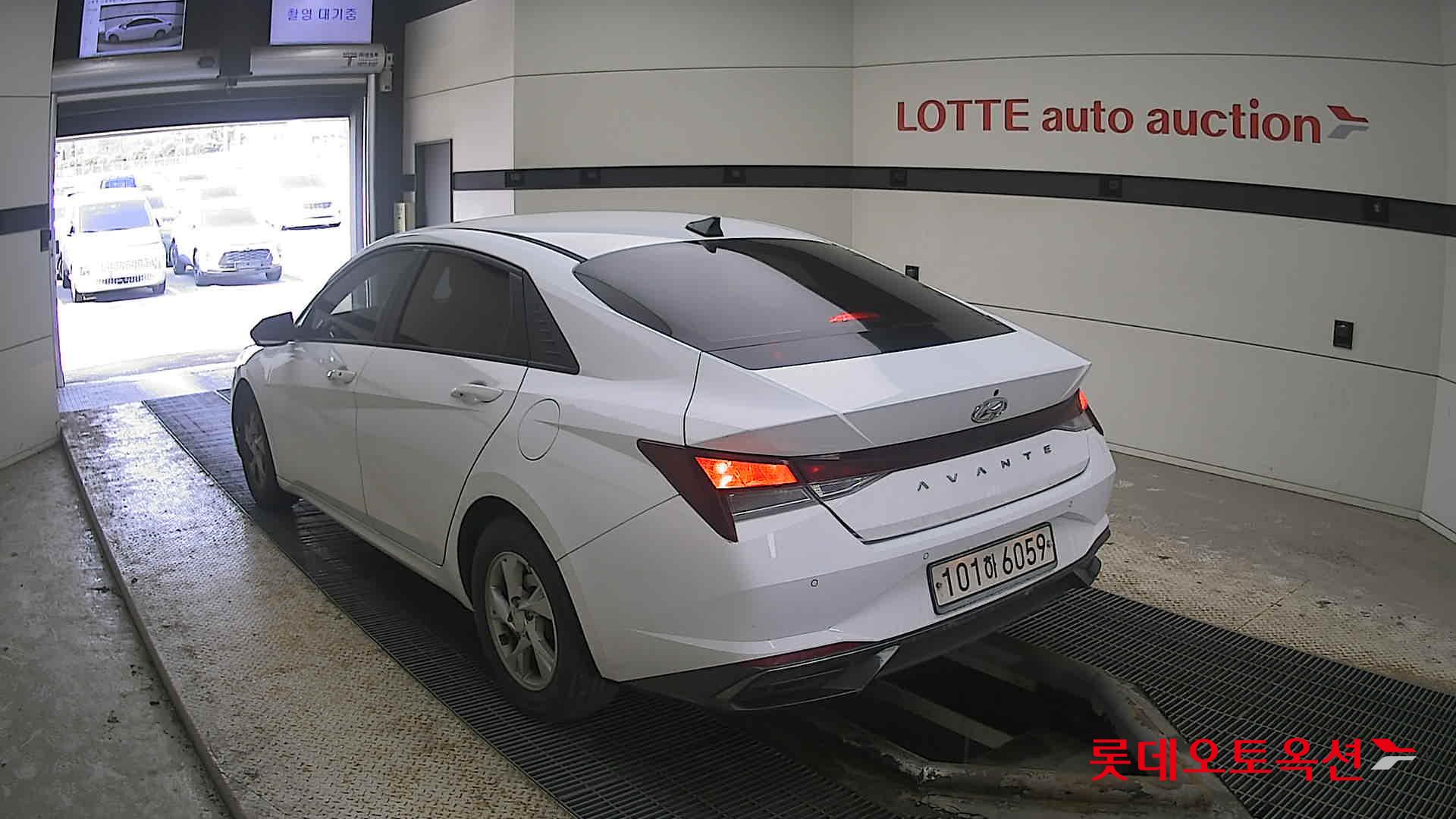 Hyundai Avante 2021 Белый из Кореи, фото 6