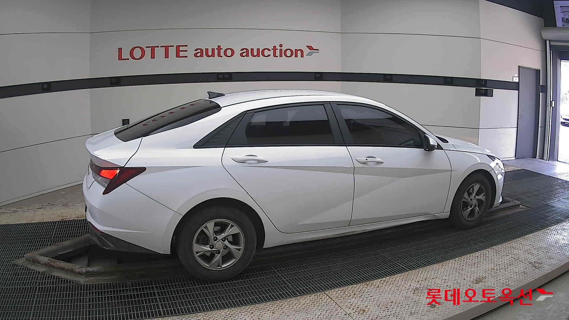 Hyundai Avante id 3822827 из Кореи 18