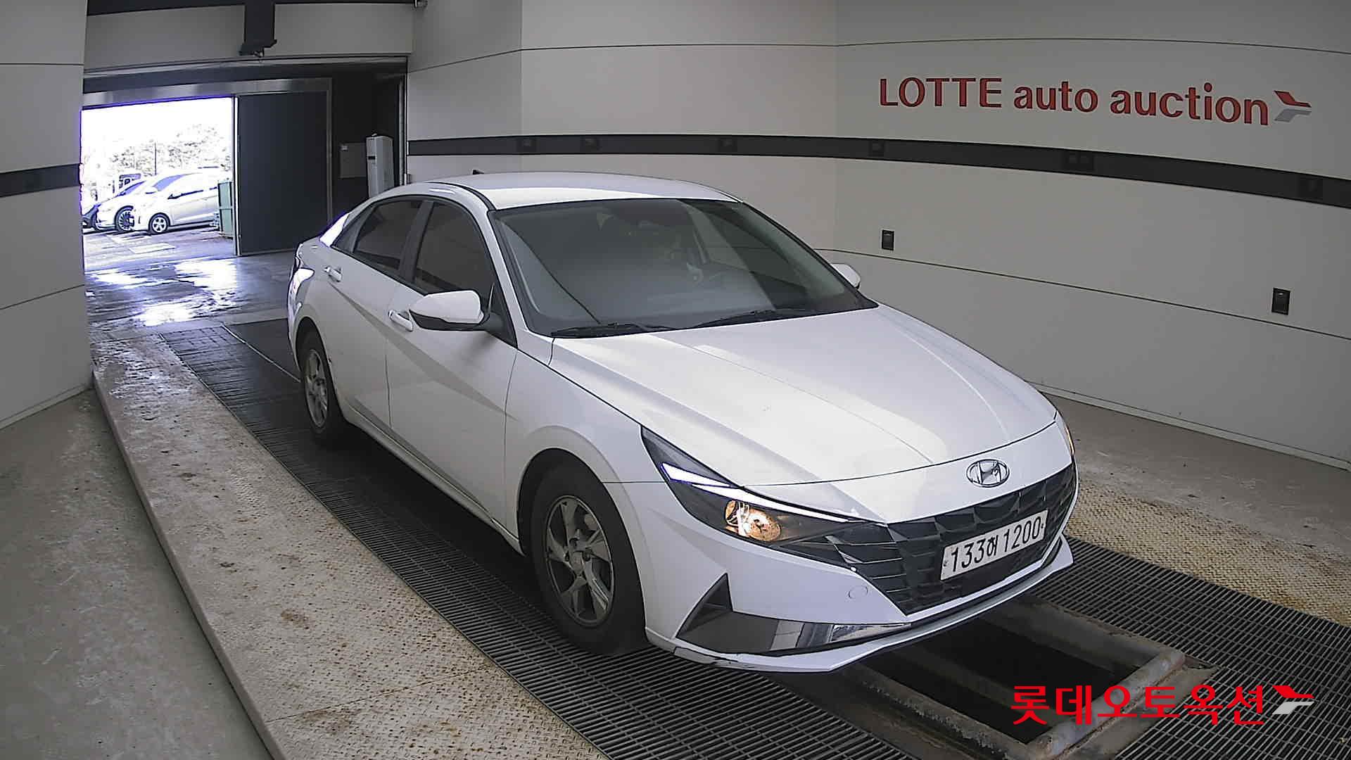 Hyundai Avante 2021 Белый из Кореи, фото 2