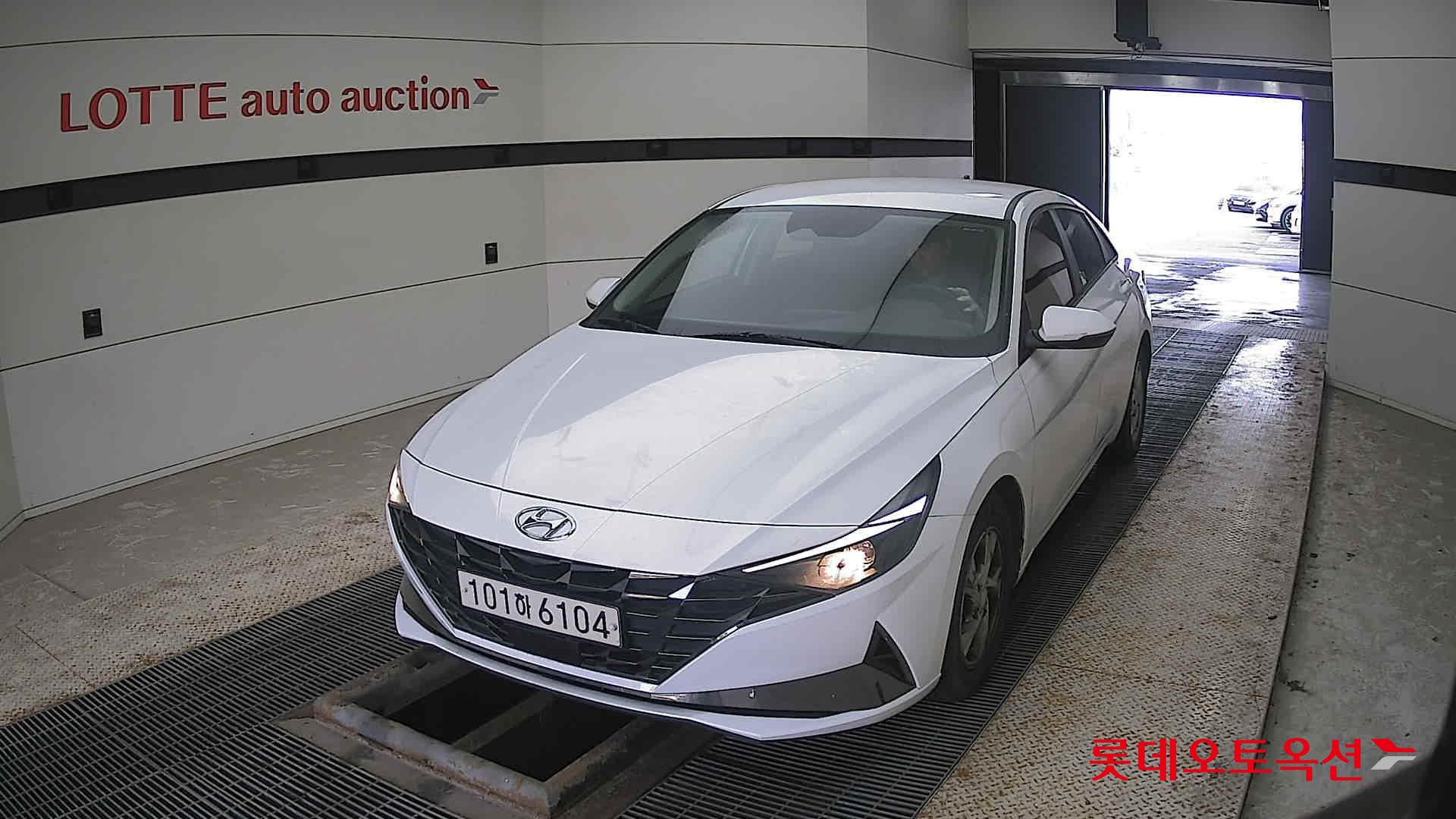 Hyundai Avante 2021 Белый из Кореи