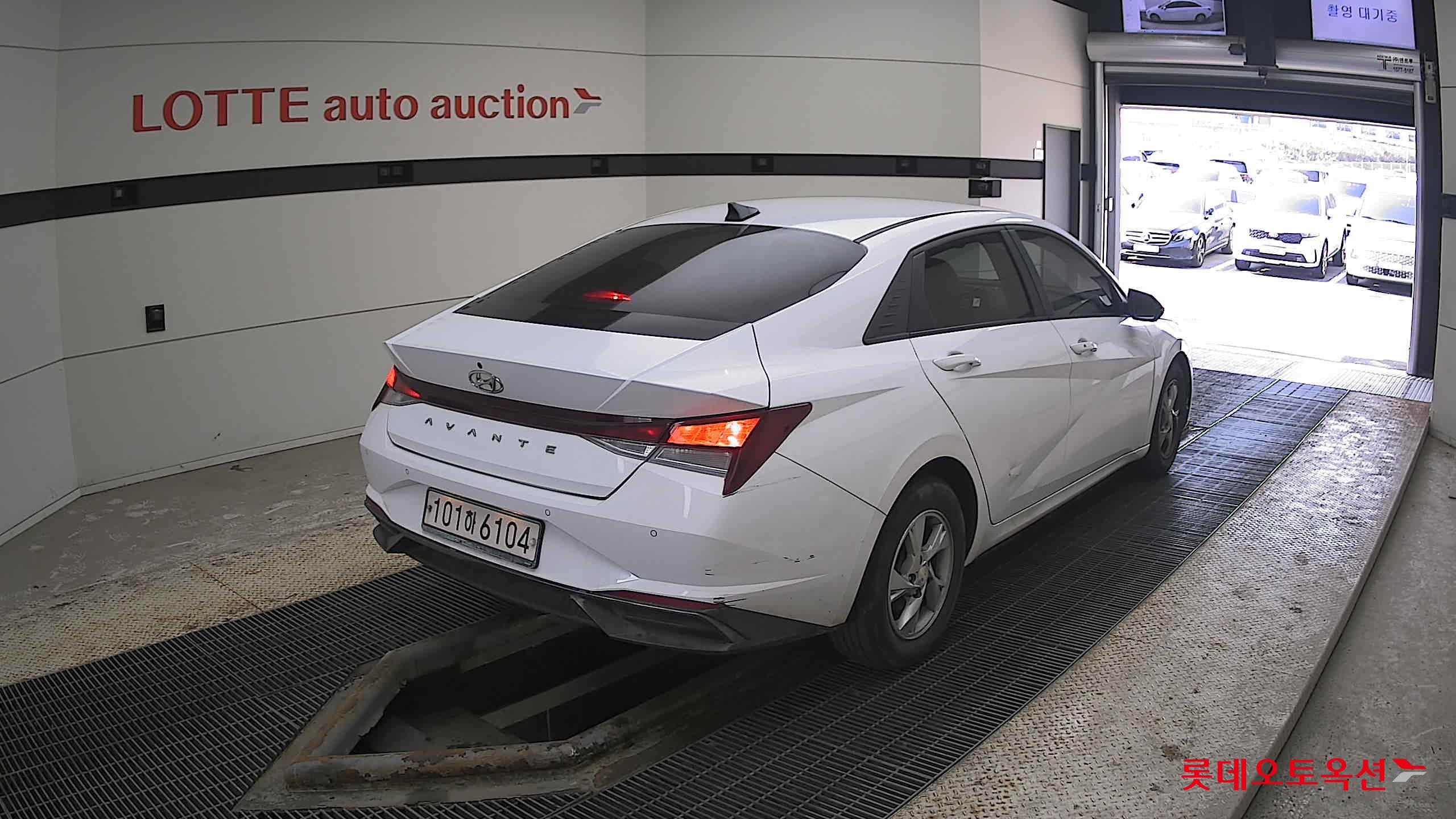 Hyundai Avante 2021 Белый из Кореи, фото 4