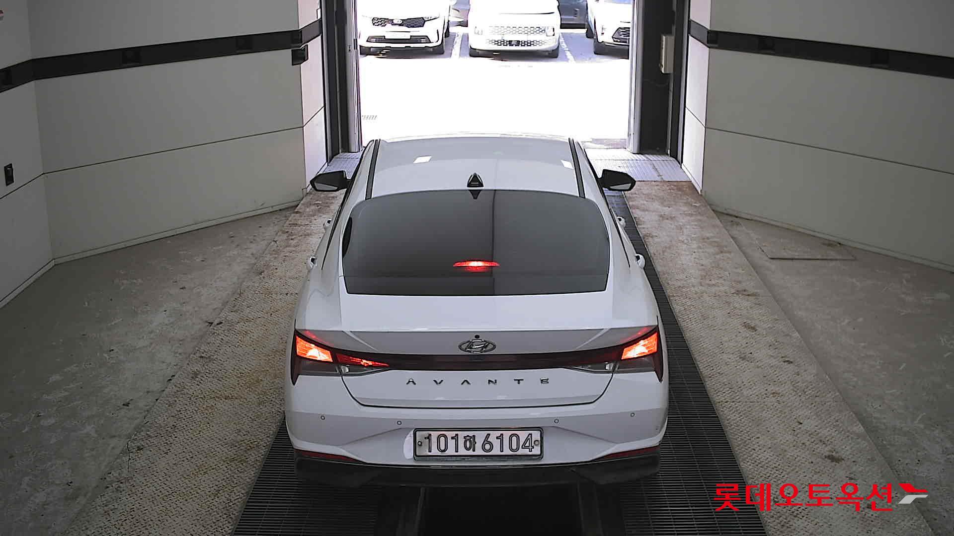 Hyundai Avante 2021 Белый из Кореи, фото 5