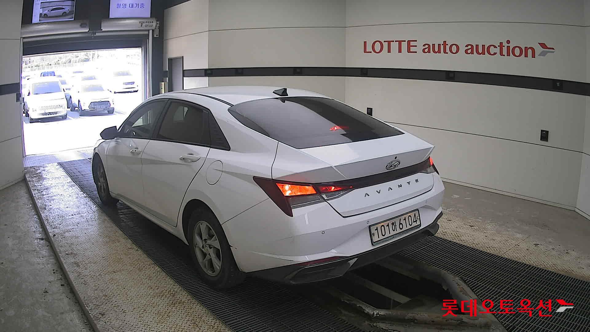 Hyundai Avante 2021 Белый из Кореи, фото 6