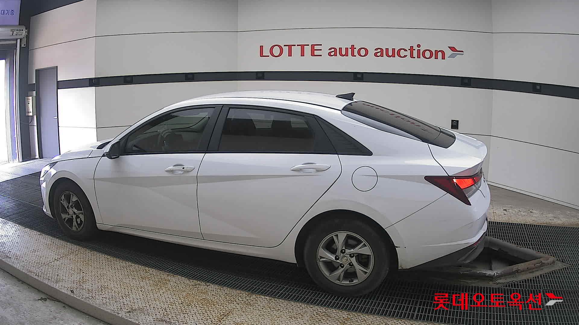 Hyundai Avante id 3822831 из Кореи 11