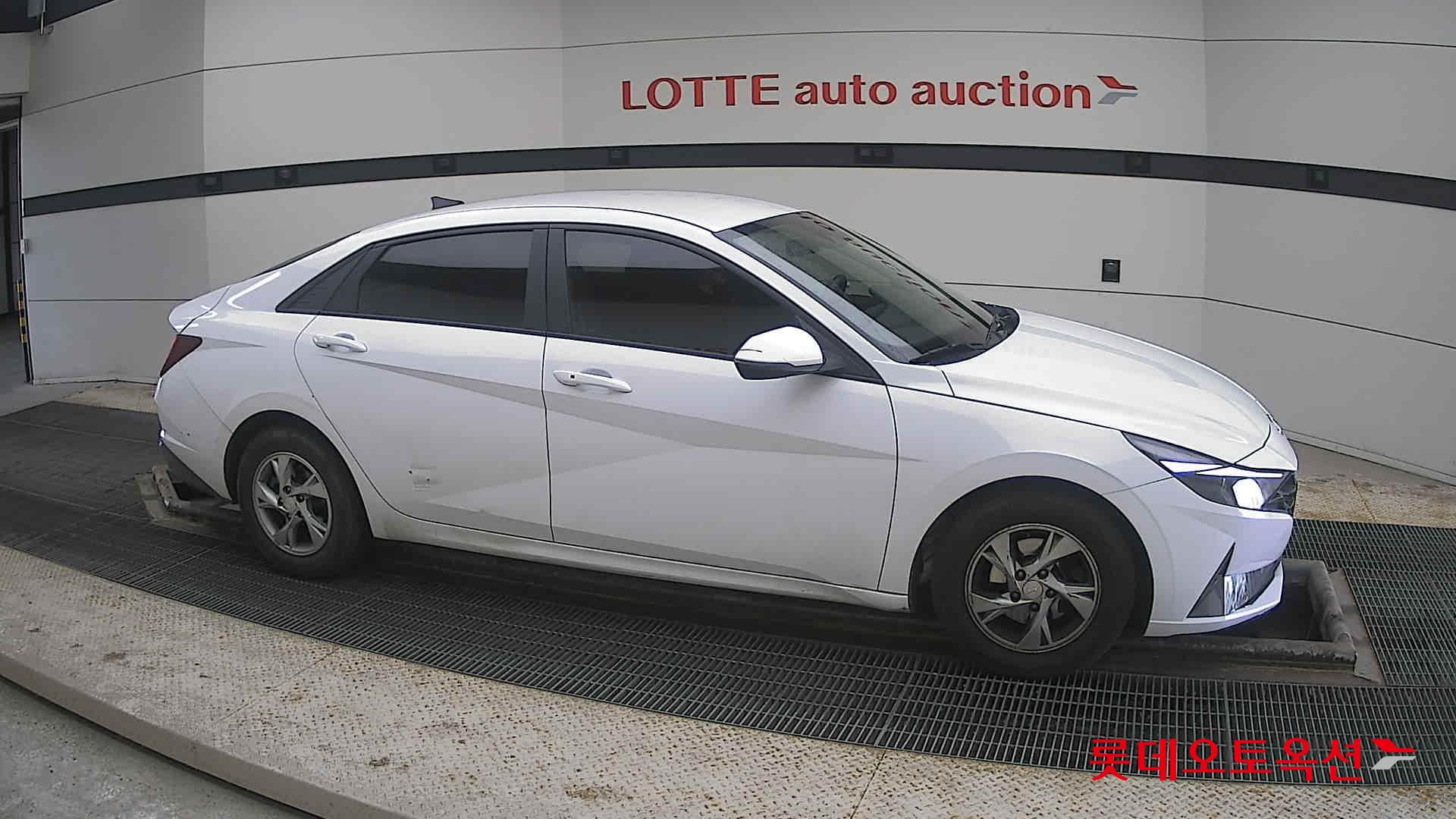 Hyundai Avante id 3822831 из Кореи 17