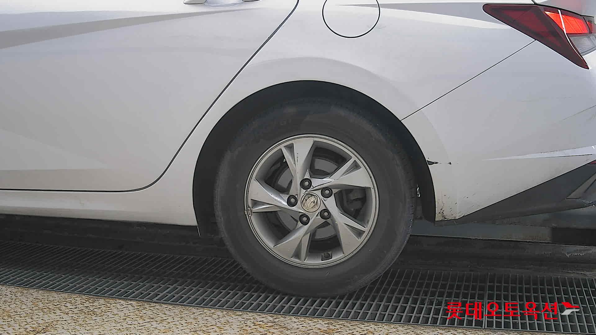 Hyundai Avante id 3822831 из Кореи 22