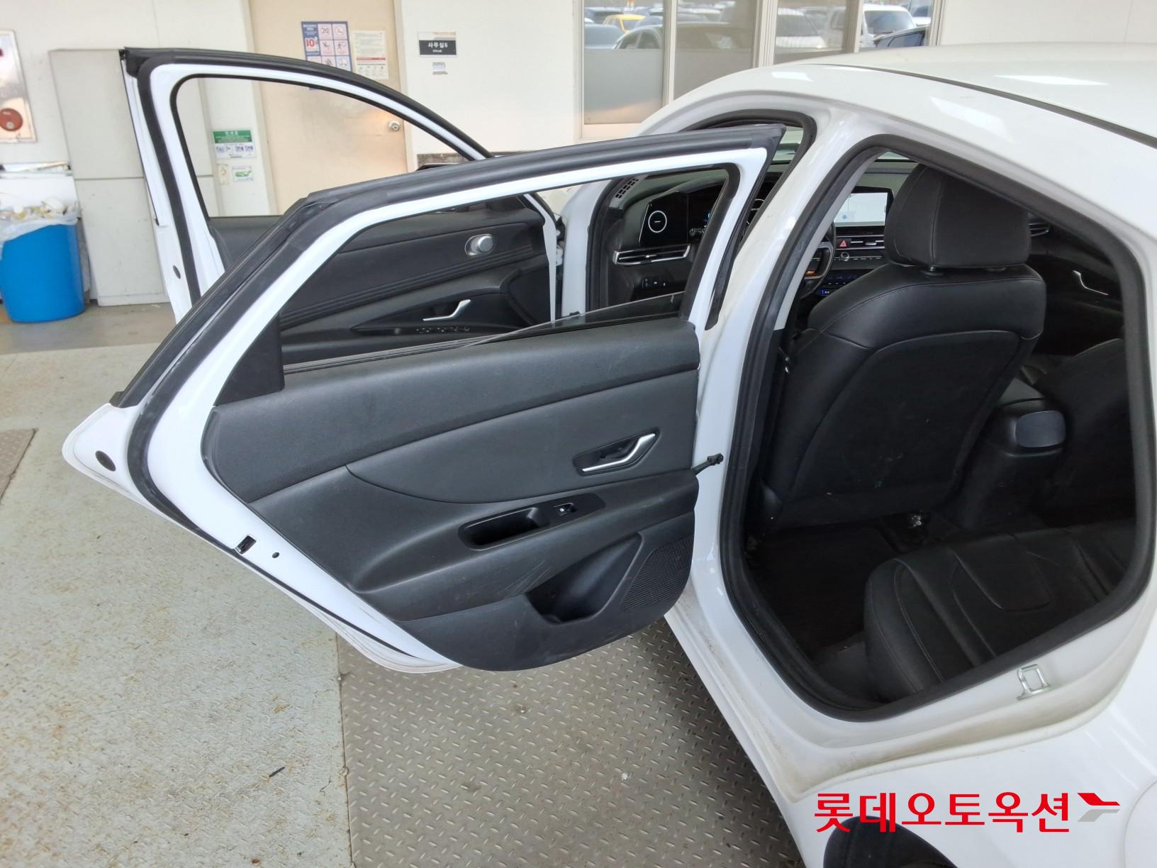 Hyundai Avante id 3822831 из Кореи 36