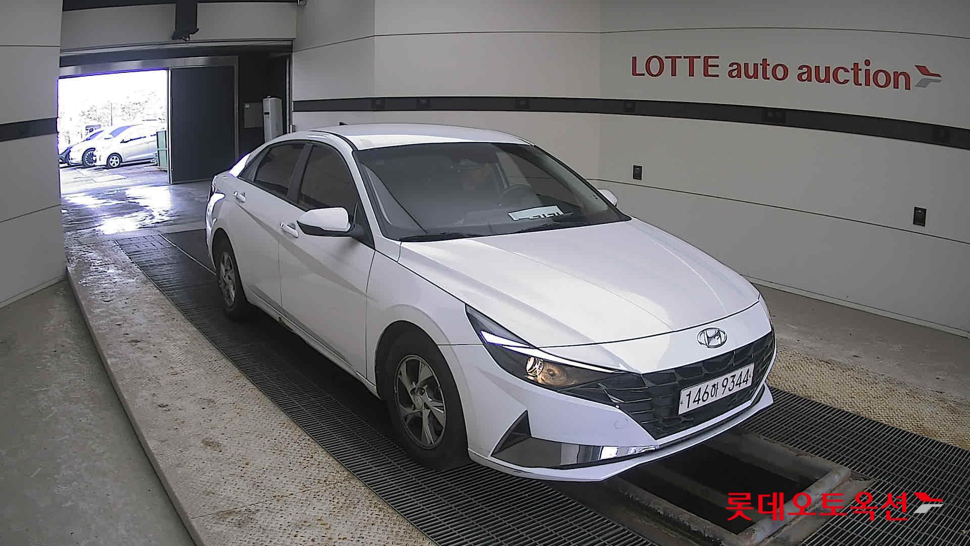 Hyundai Avante 2021 Белый из Кореи, фото 2