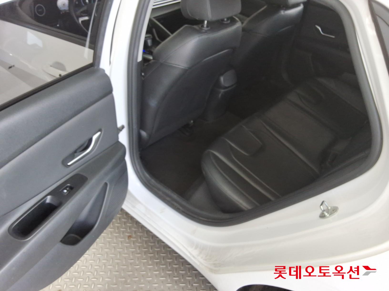 Hyundai Avante id 3822826 из Кореи 36