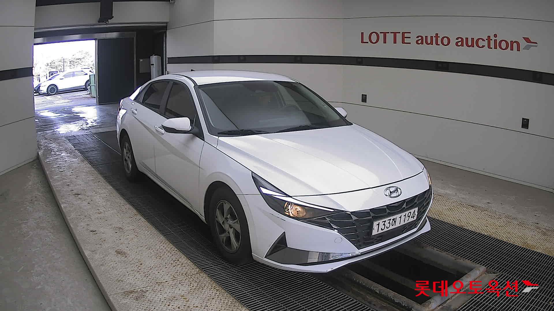 Hyundai Avante 2021 Белый из Кореи, фото 2