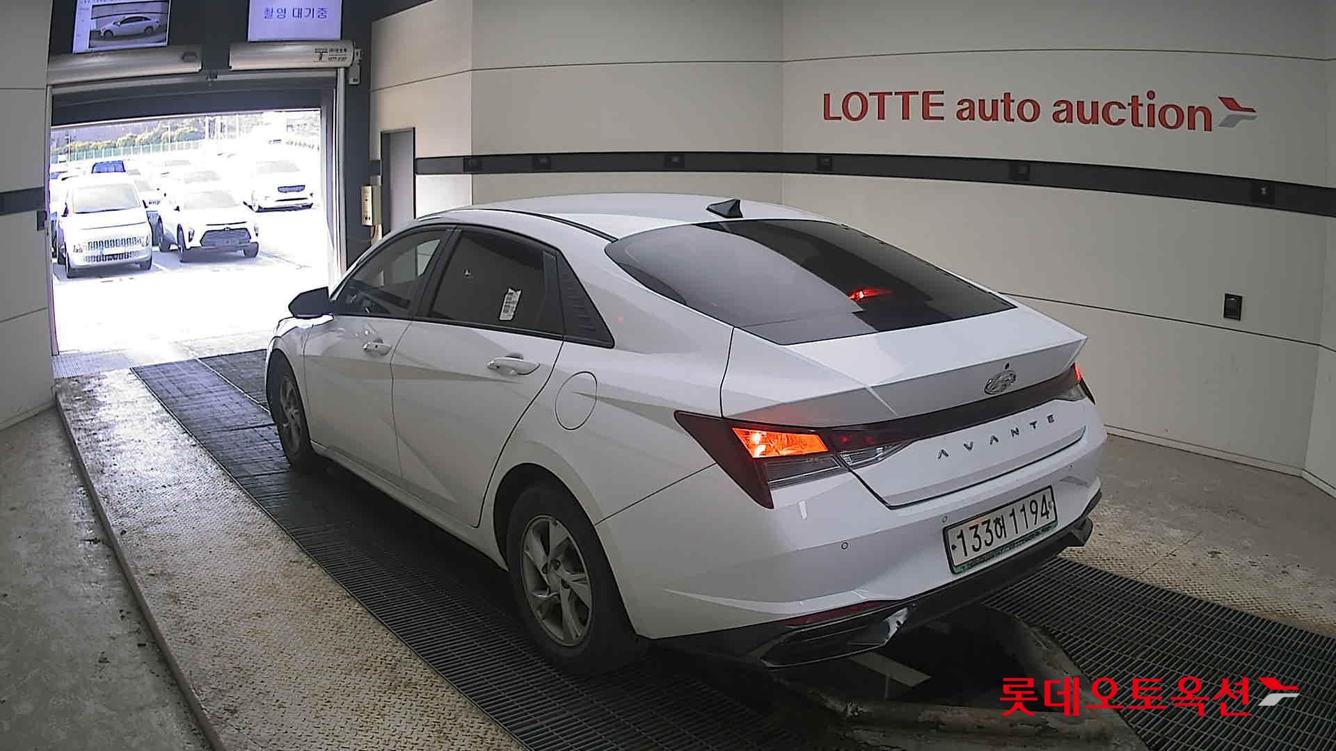 Hyundai Avante 2021 Белый из Кореи, фото 6