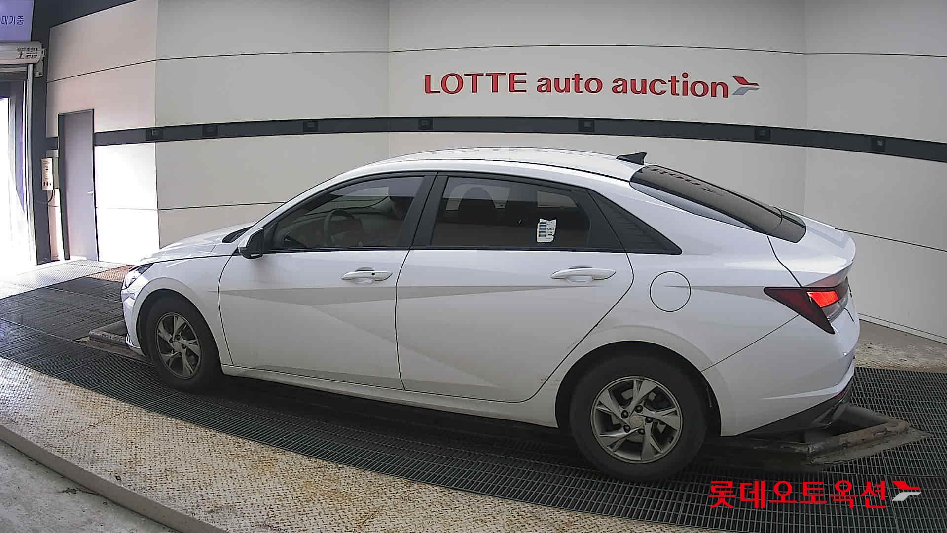 Hyundai Avante id 3822804 из Кореи 11