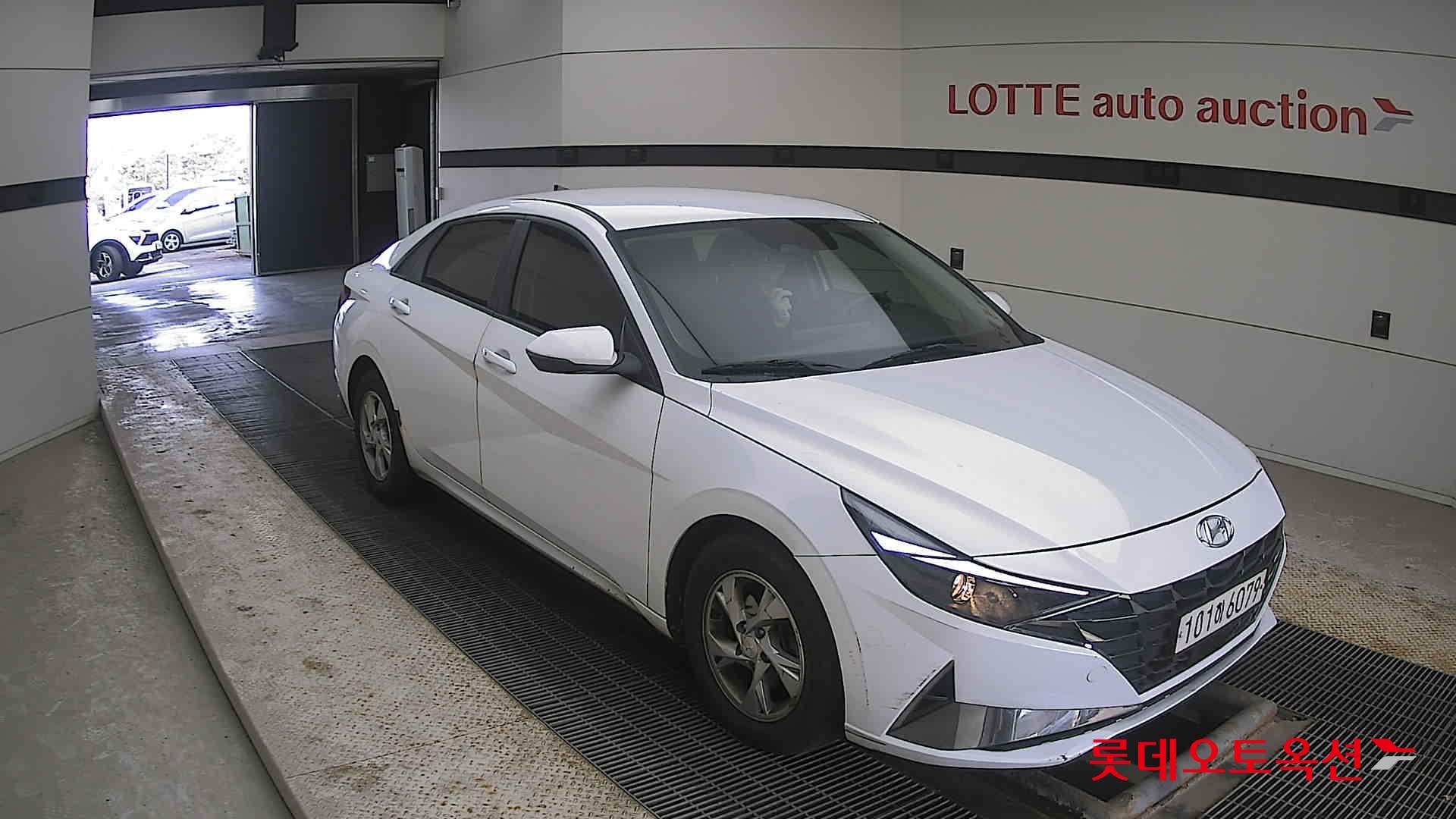 Hyundai Avante 2021 Белый из Кореи, фото 2