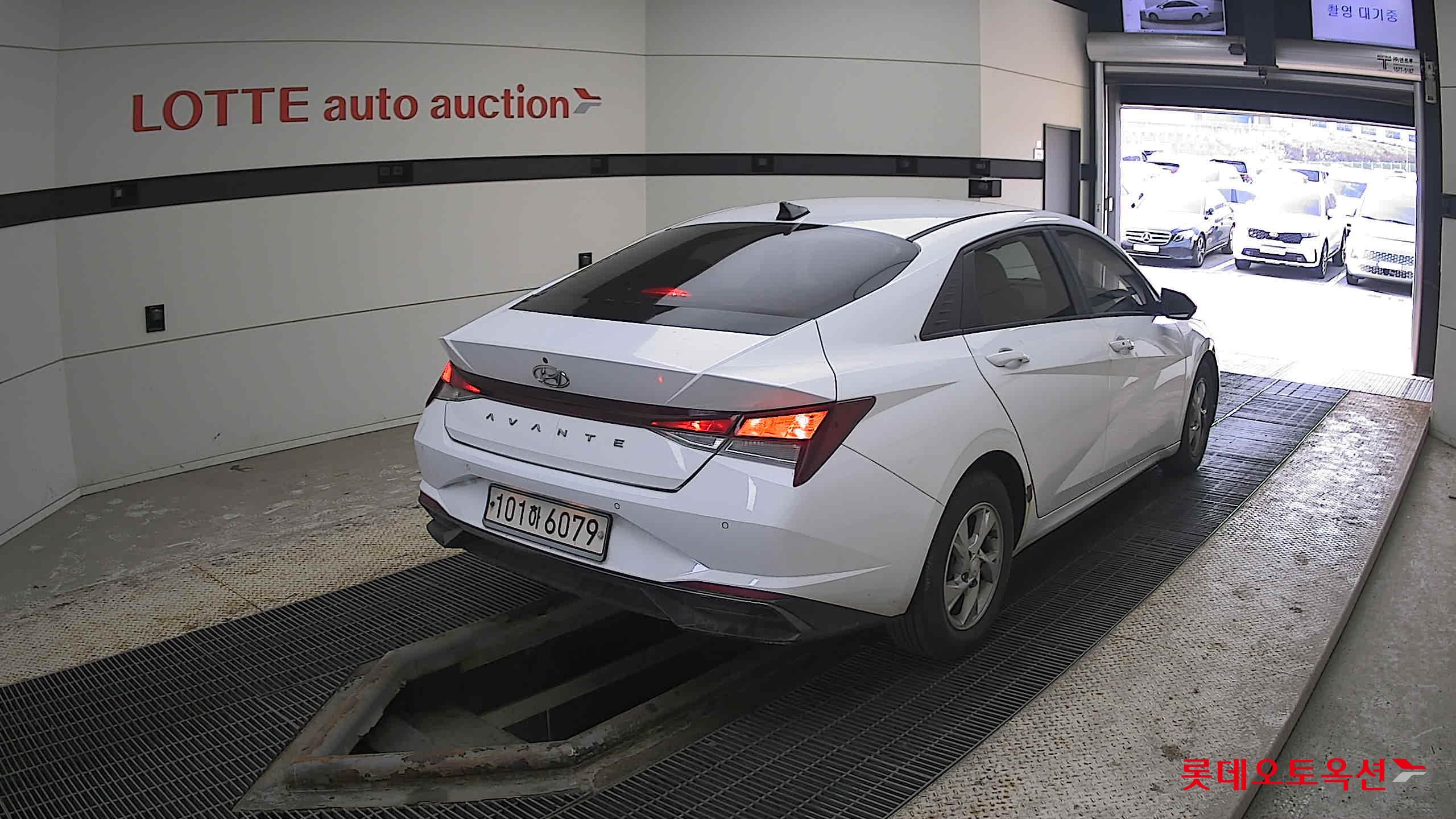 Hyundai Avante 2021 Белый из Кореи, фото 4