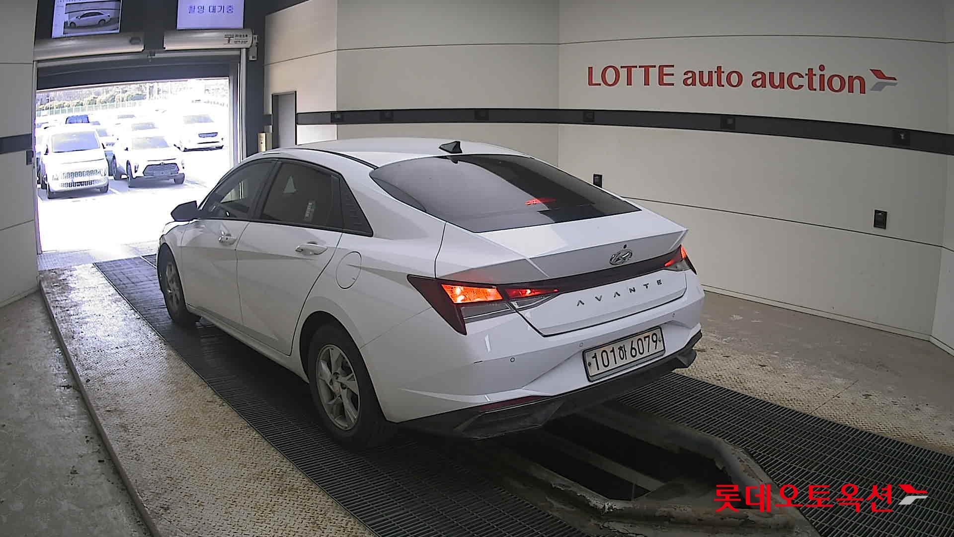 Hyundai Avante 2021 Белый из Кореи, фото 6