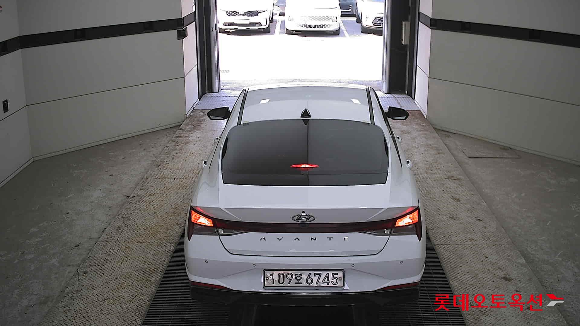 Hyundai Avante 2021 Белый из Кореи, фото 5