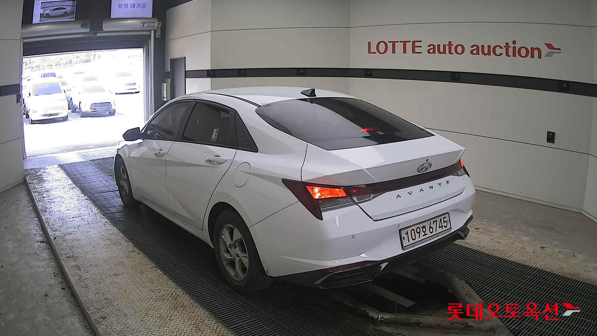 Hyundai Avante 2021 Белый из Кореи, фото 6