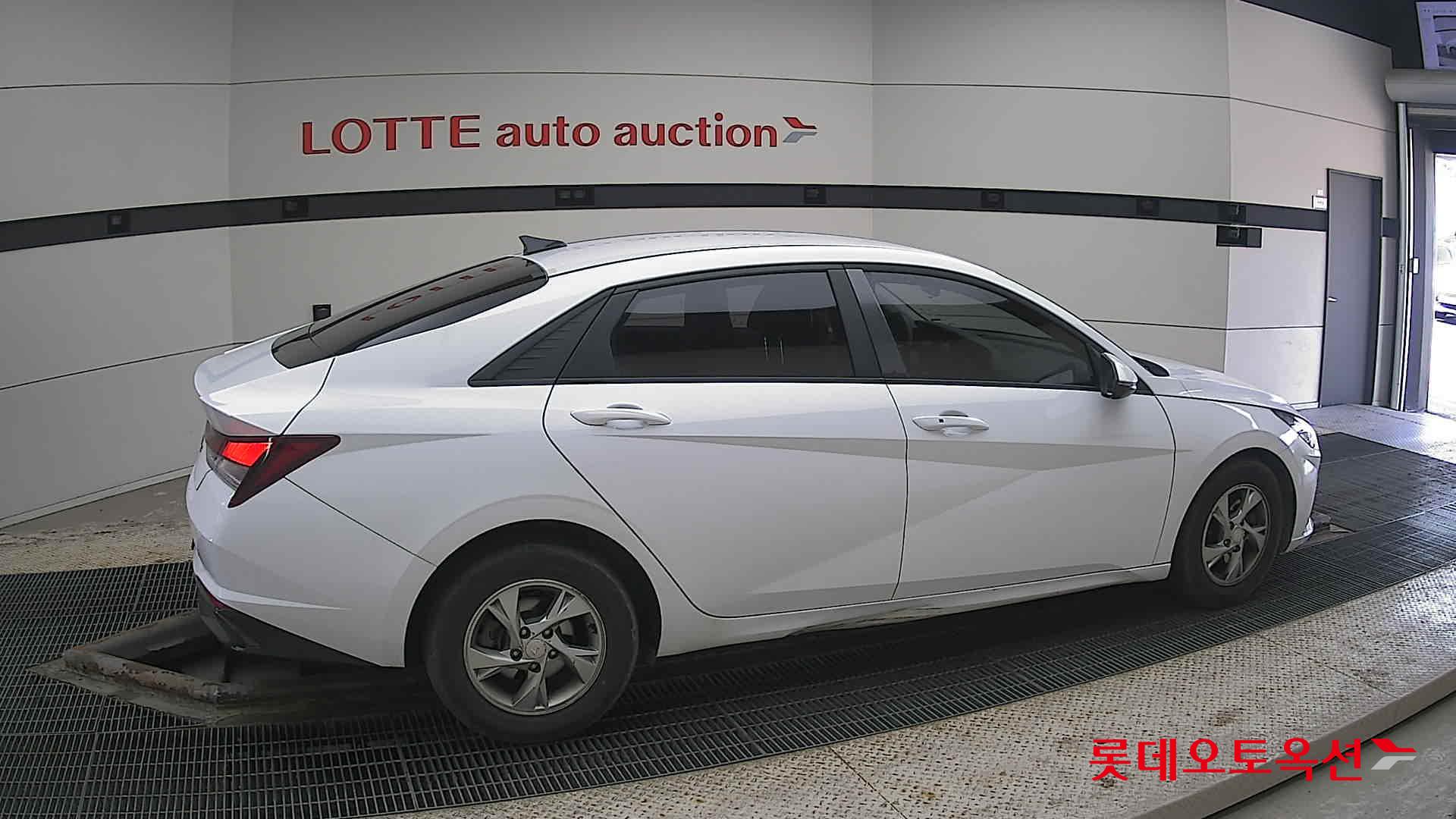 Hyundai Avante id 3822842 из Кореи 18