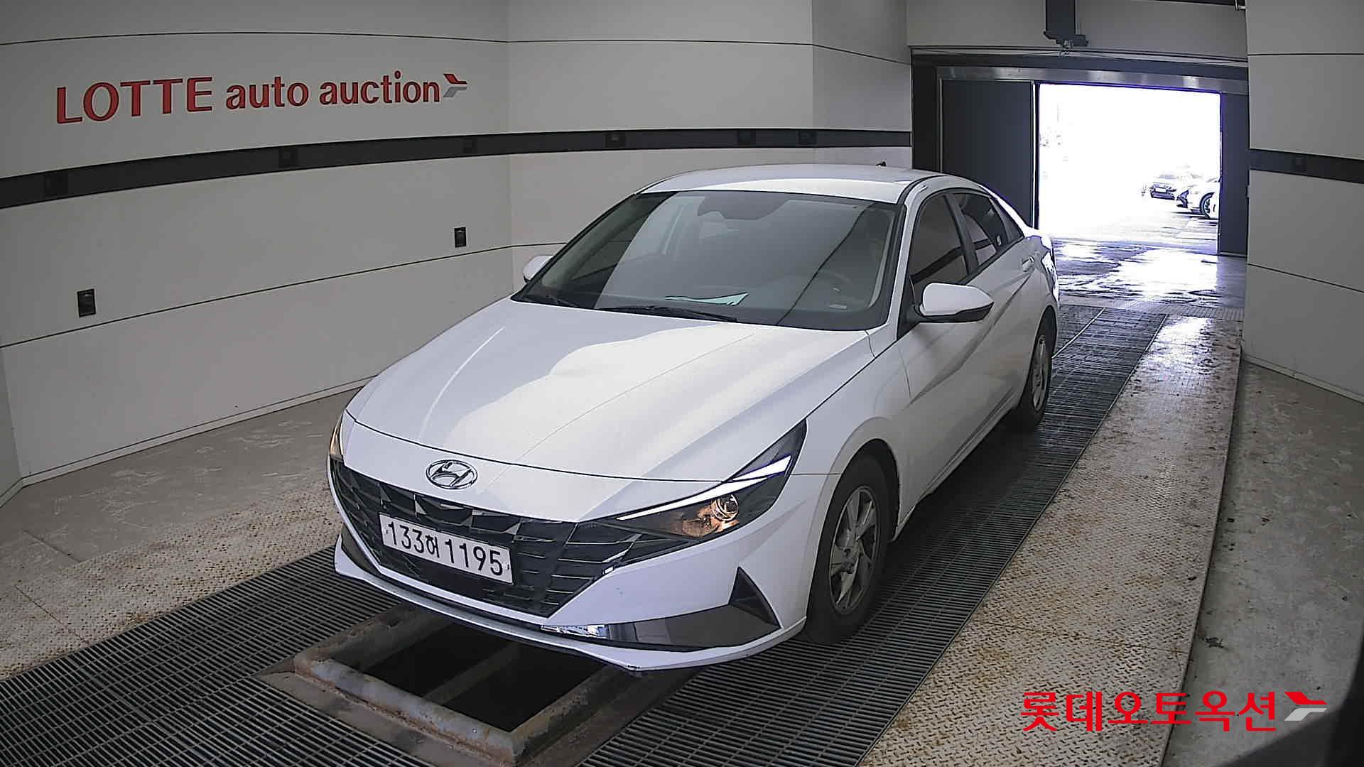 Hyundai Avante 2021 Белый из Кореи