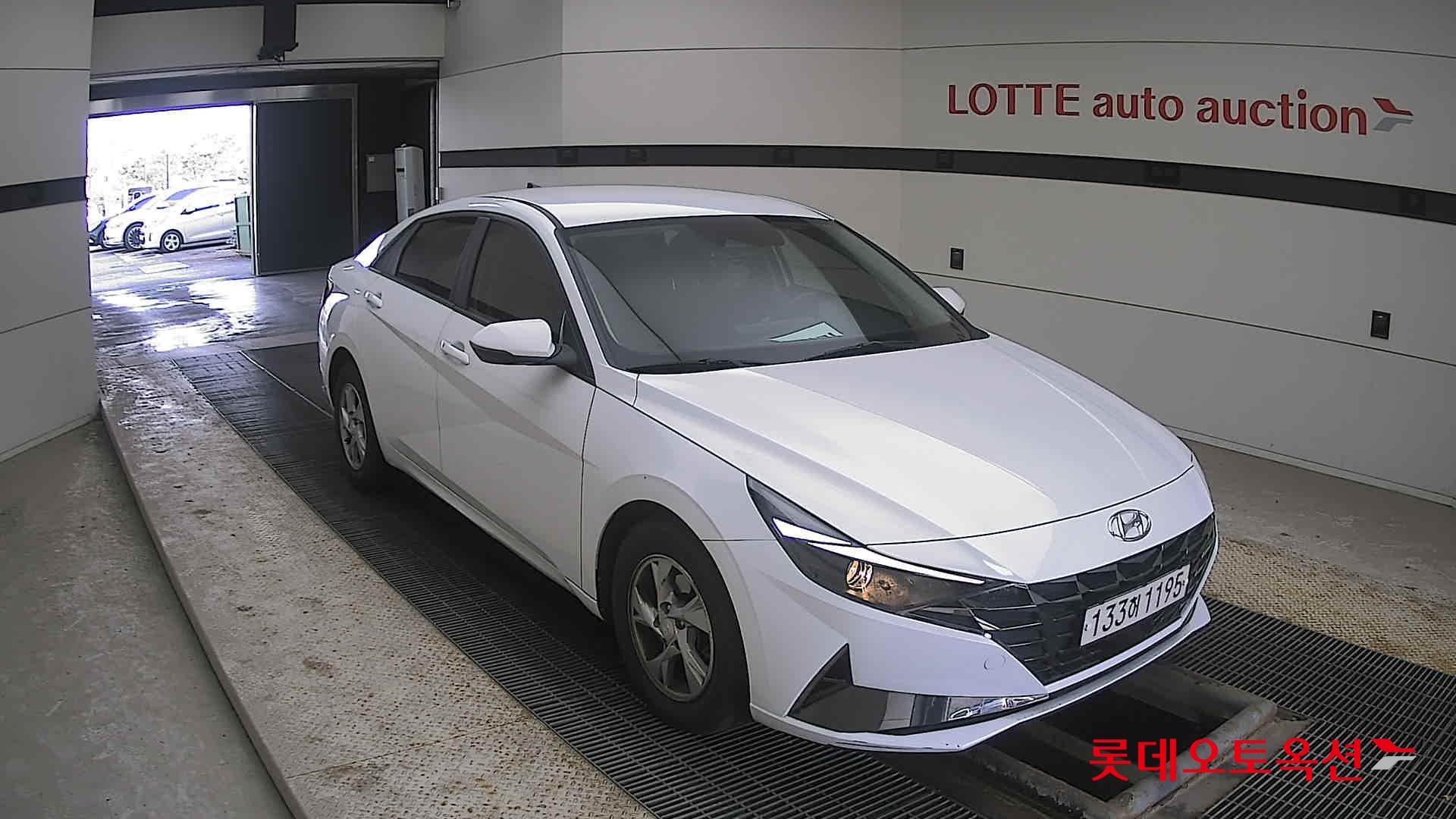 Hyundai Avante 2021 Белый из Кореи, фото 2