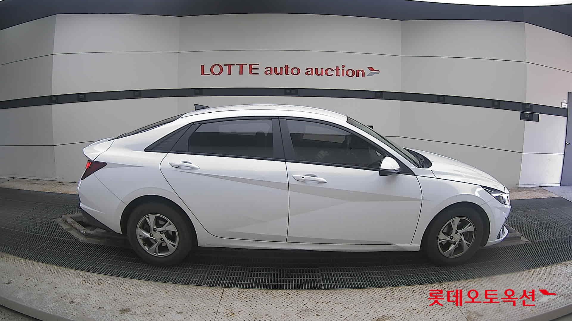 Hyundai Avante 2021 Белый из Кореи, фото 3