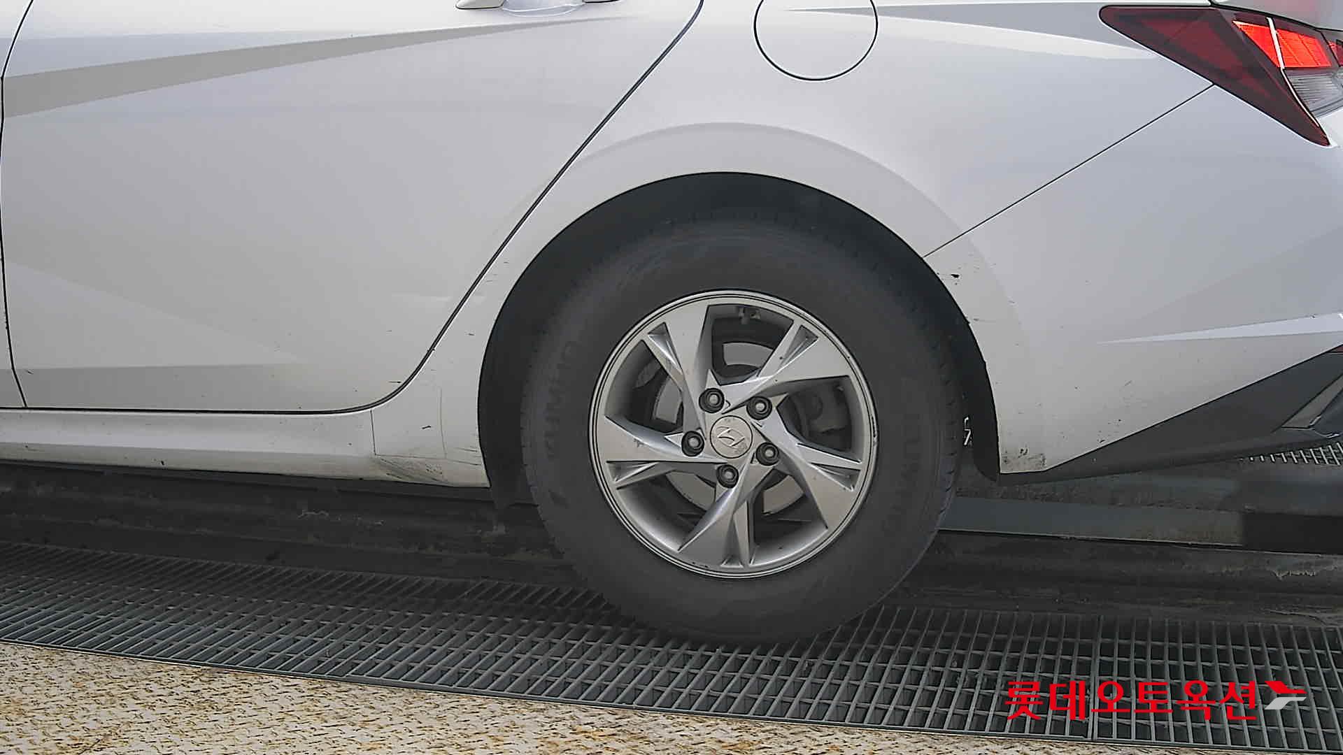 Hyundai Avante id 3822824 из Кореи 22