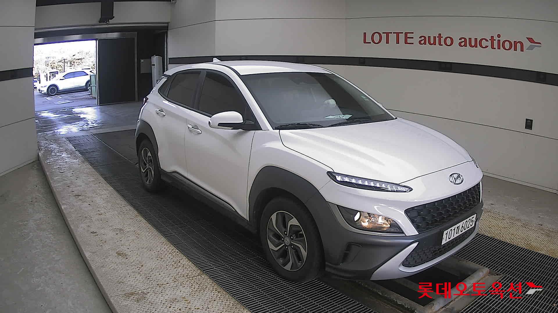 Hyundai Kona Hybrid 2021 Белый из Кореи, фото 2