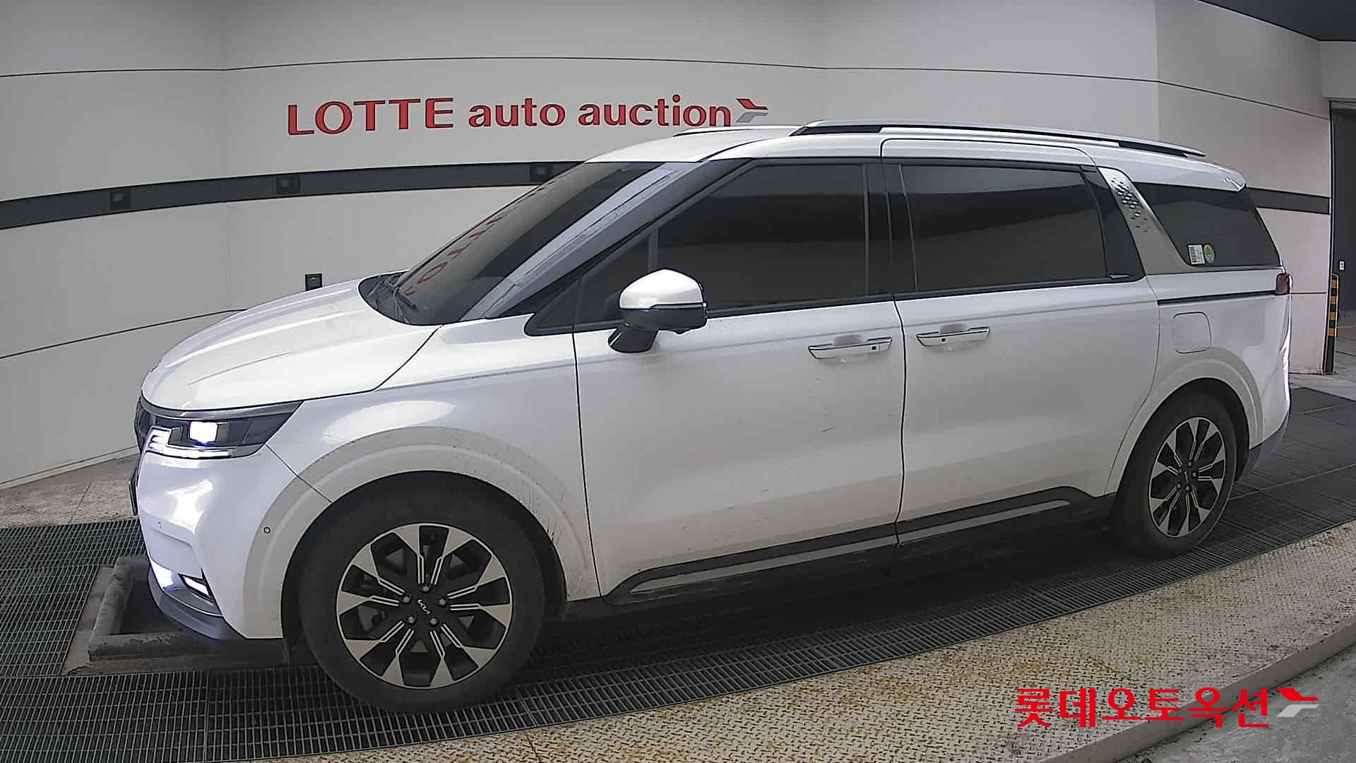 Kia Carnival id 3822990 из Кореи 12