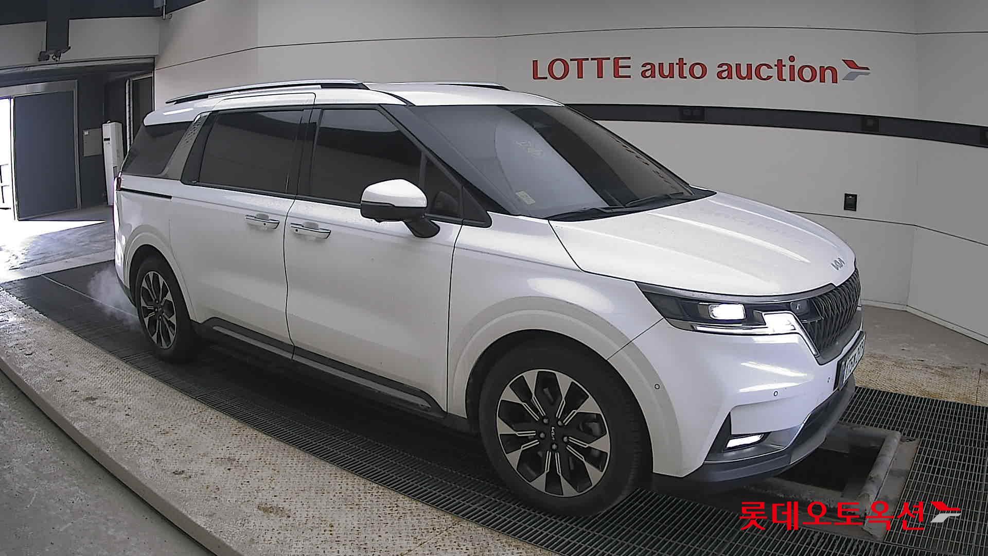 Kia Carnival id 3822990 из Кореи 16