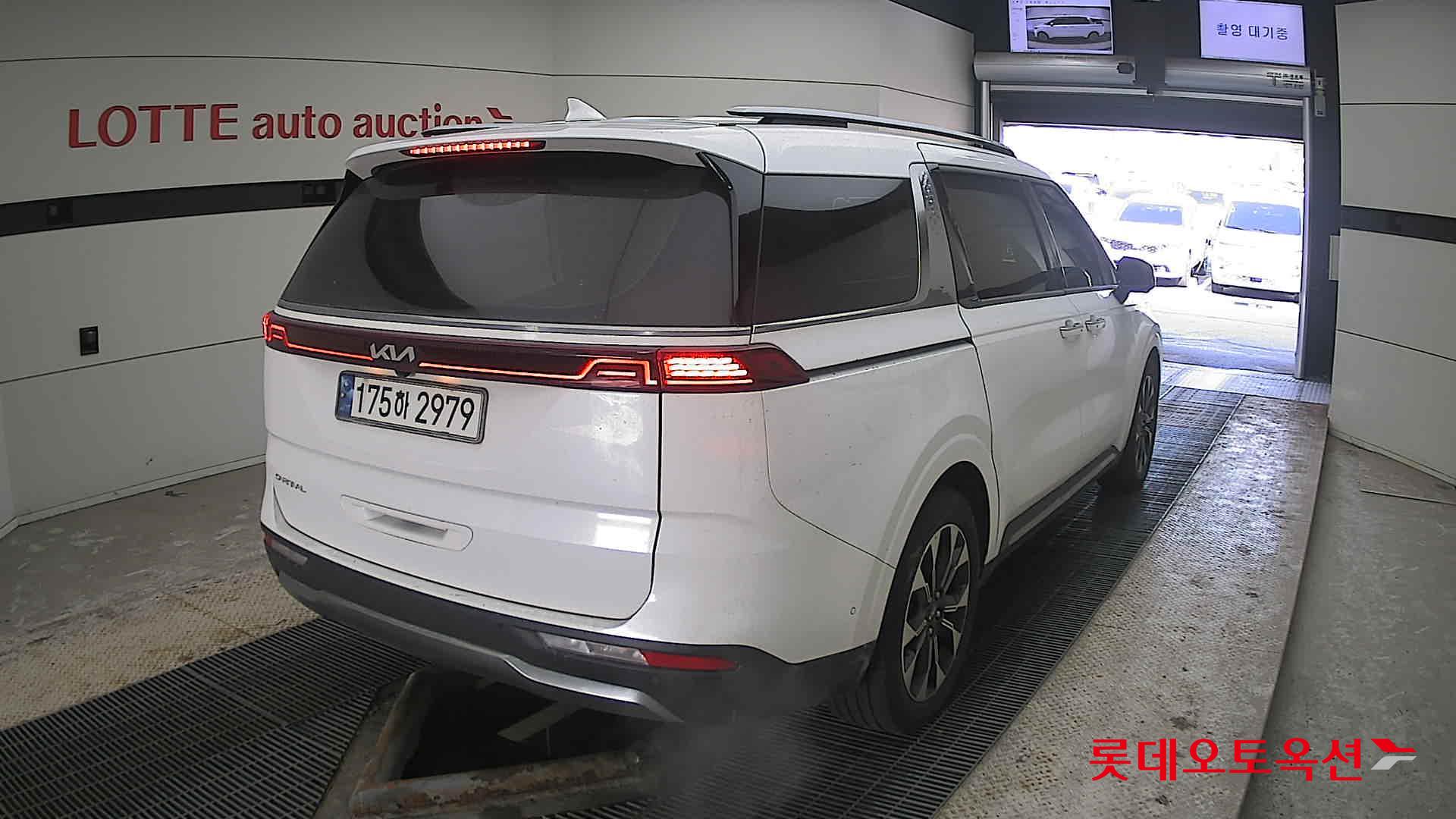 Kia Carnival id 3822990 из Кореи 20