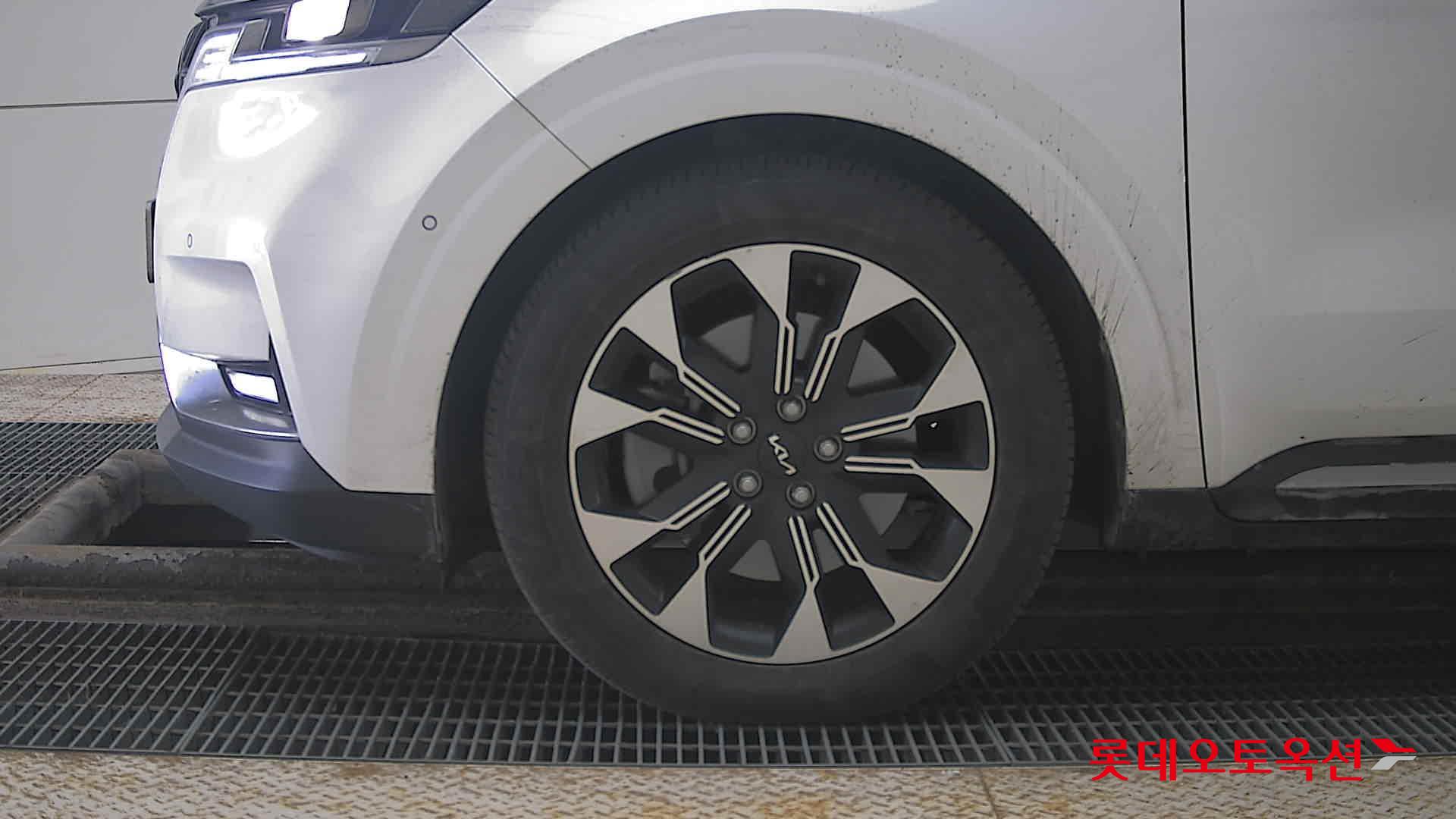 Kia Carnival id 3822990 из Кореи 21