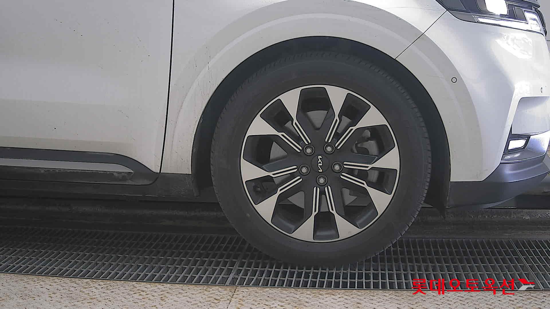 Kia Carnival id 3822990 из Кореи 23